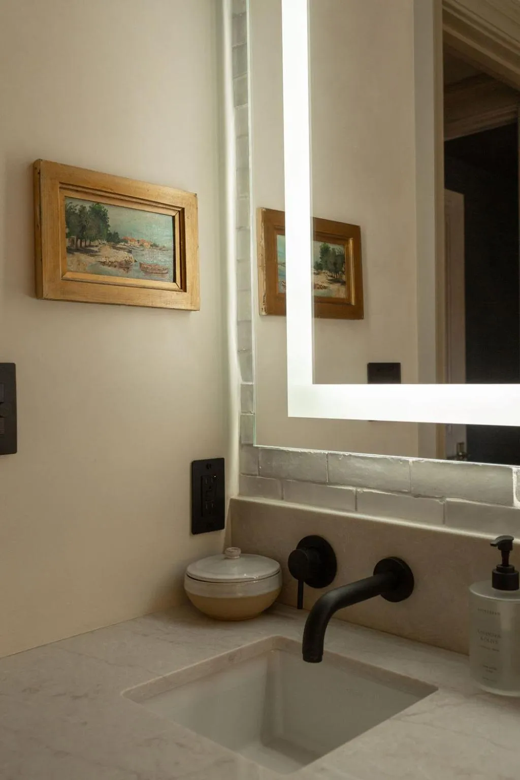 Bathroom in Kat Florence Hotels