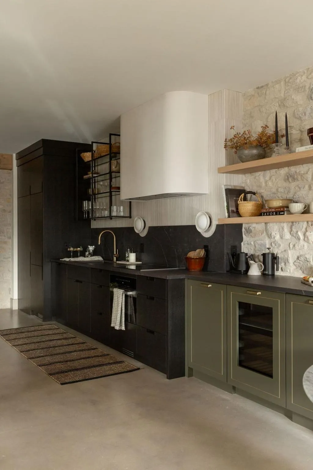 Kitchen or kitchenette in Kat Florence Hotels