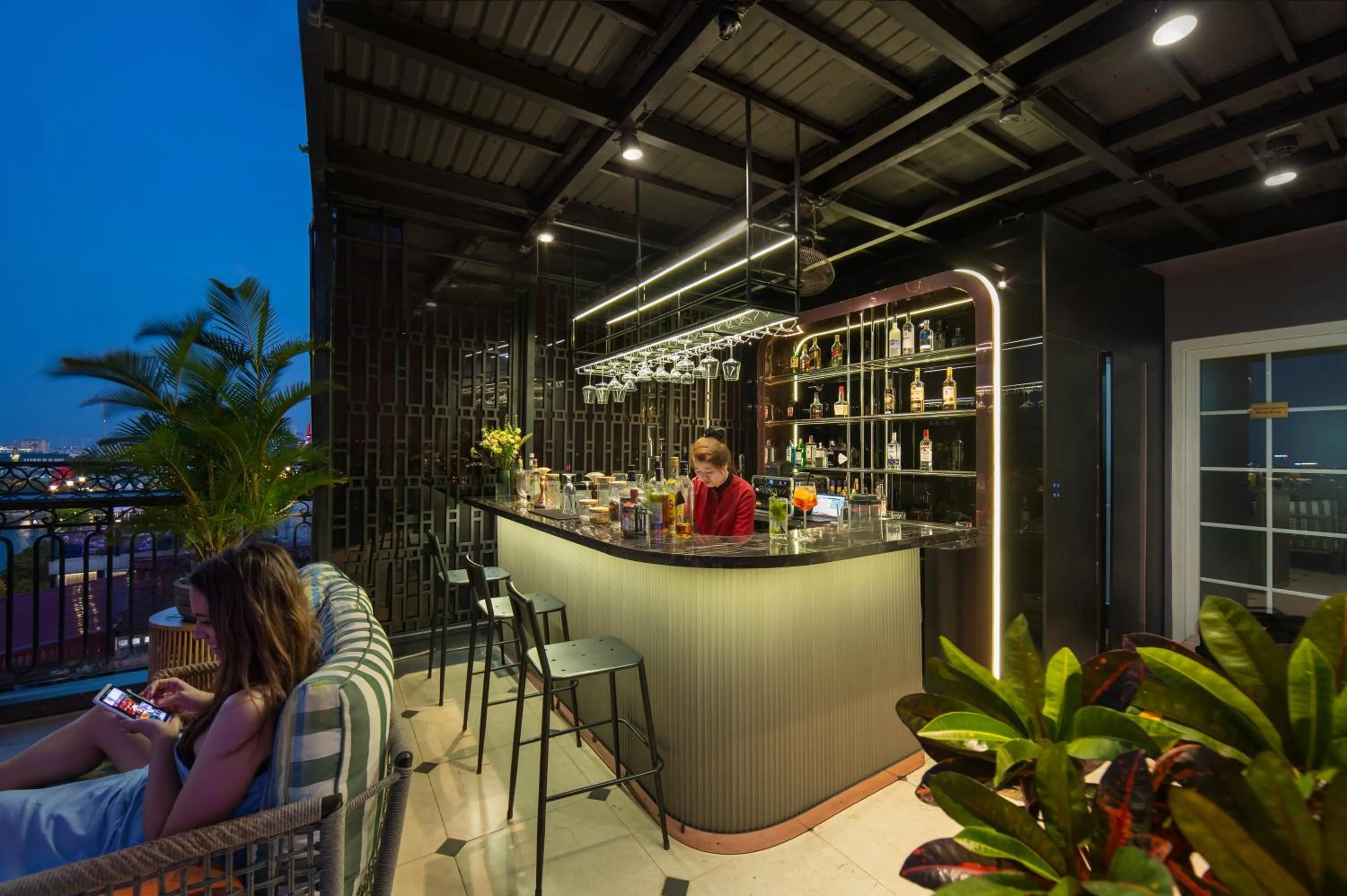 People in Sunline Central Hotel