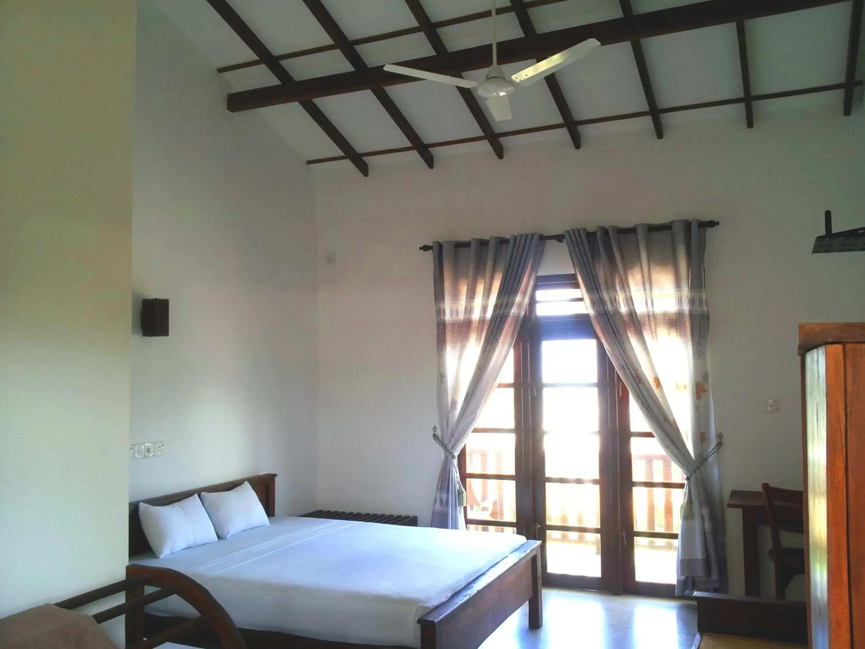 Family Room with Sea View in Ceylon Surf Guest and Restaurant Family Room with Sea View in Ceylon Surf Guest and Restaurant