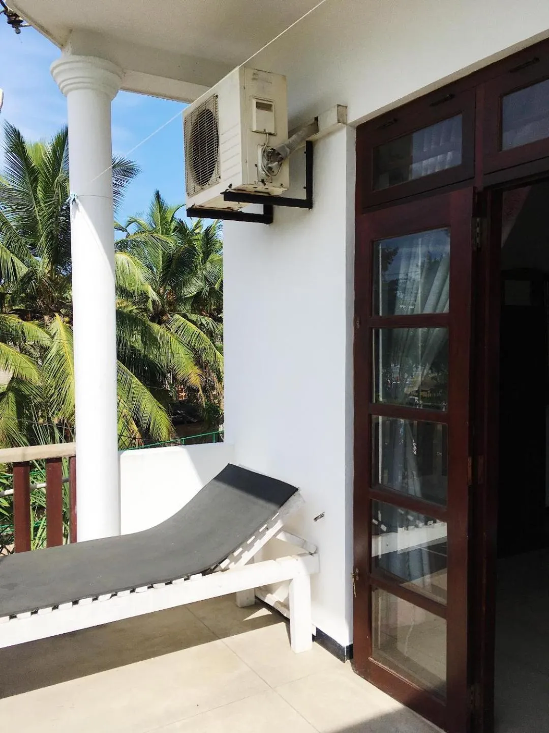 Deluxe Double Room with Balcony and Sea View in Ceylon Surf Guest and Restaurant