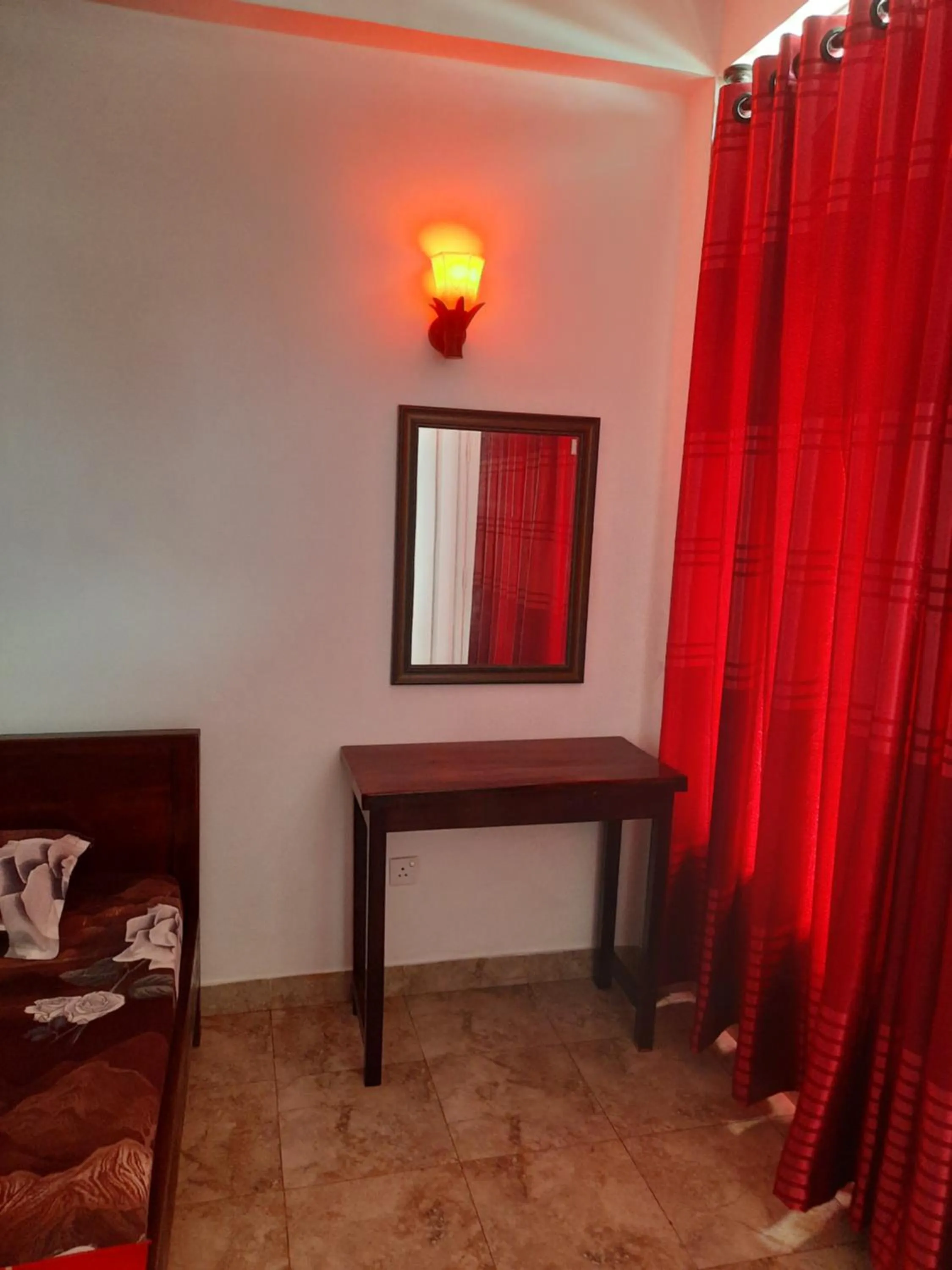 White Surfing Beach Resort