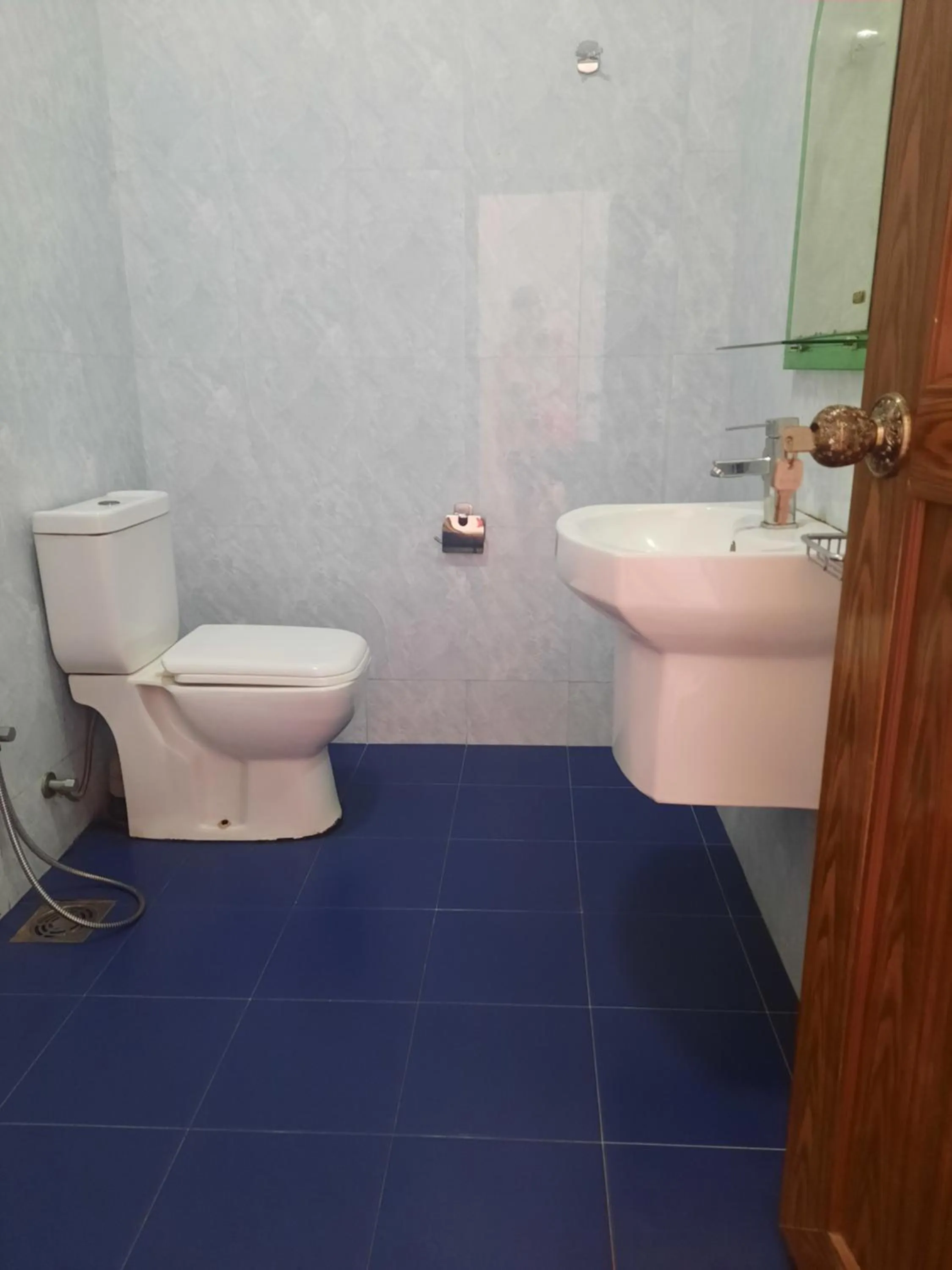 White Surfing Beach Resort