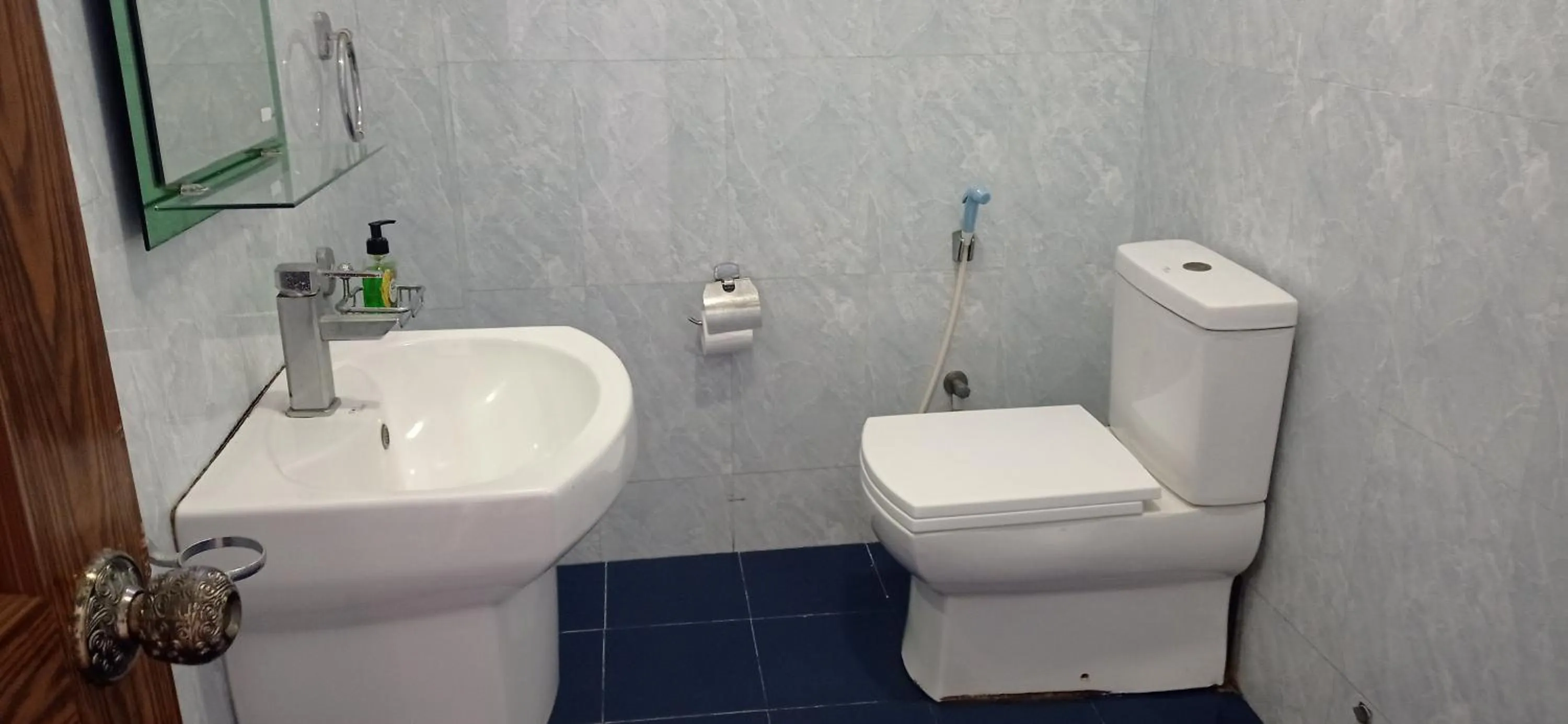 White Surfing Beach Resort