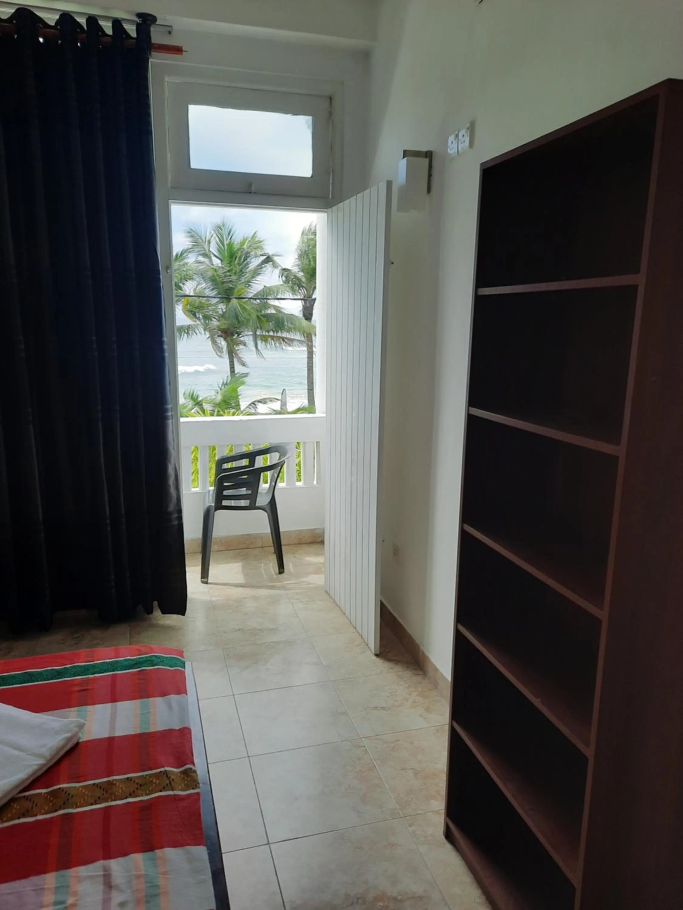 White Surfing Beach Resort