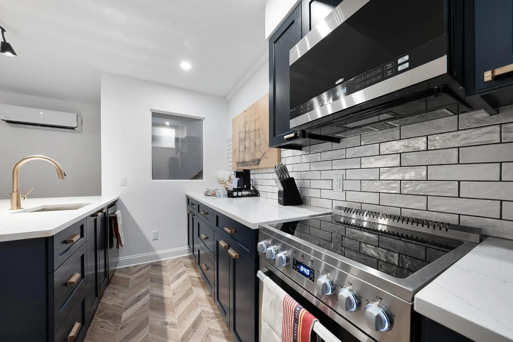 Property building in The Washington Downtown Boutique Hotel