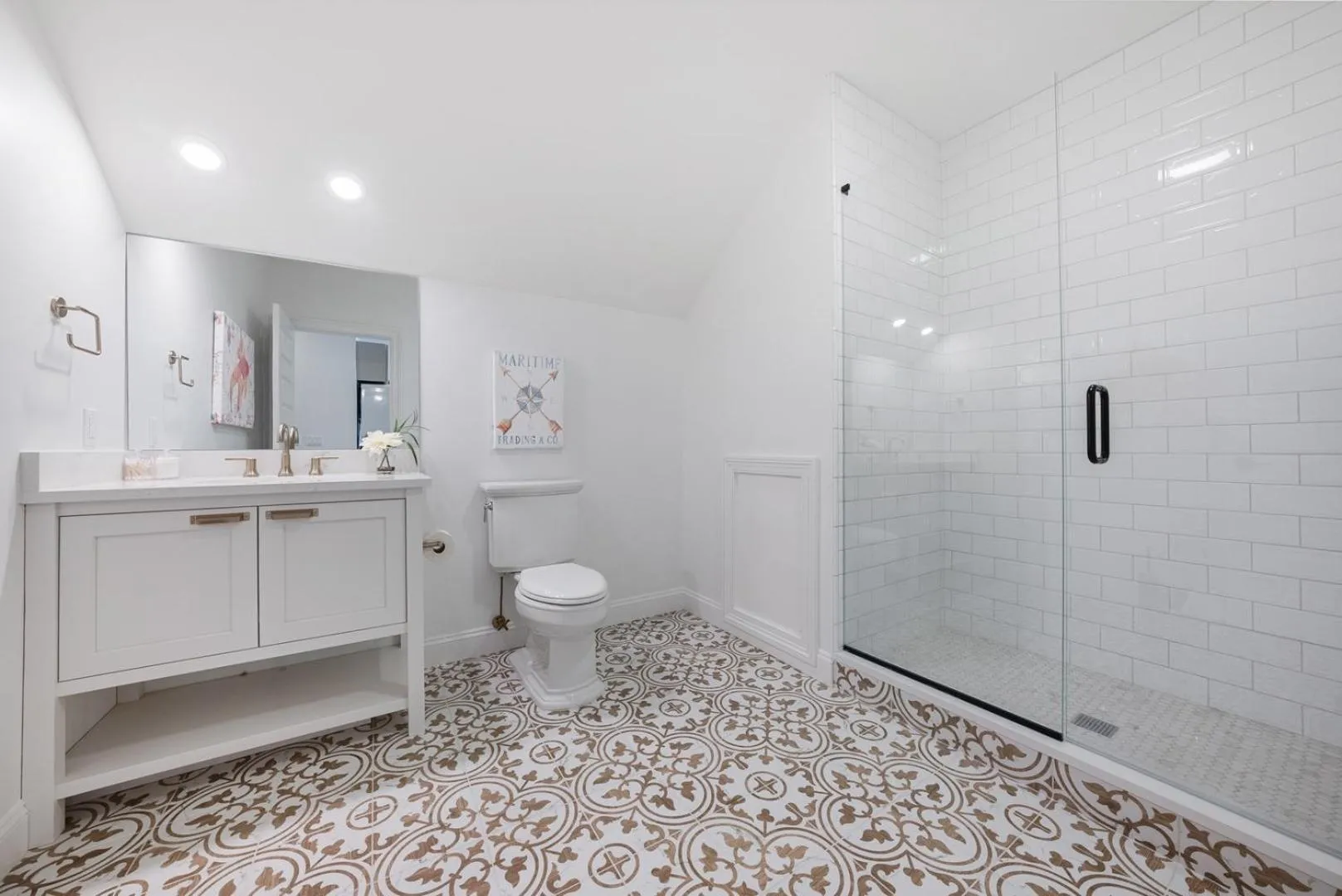 Shower in The Washington Downtown Boutique Hotel