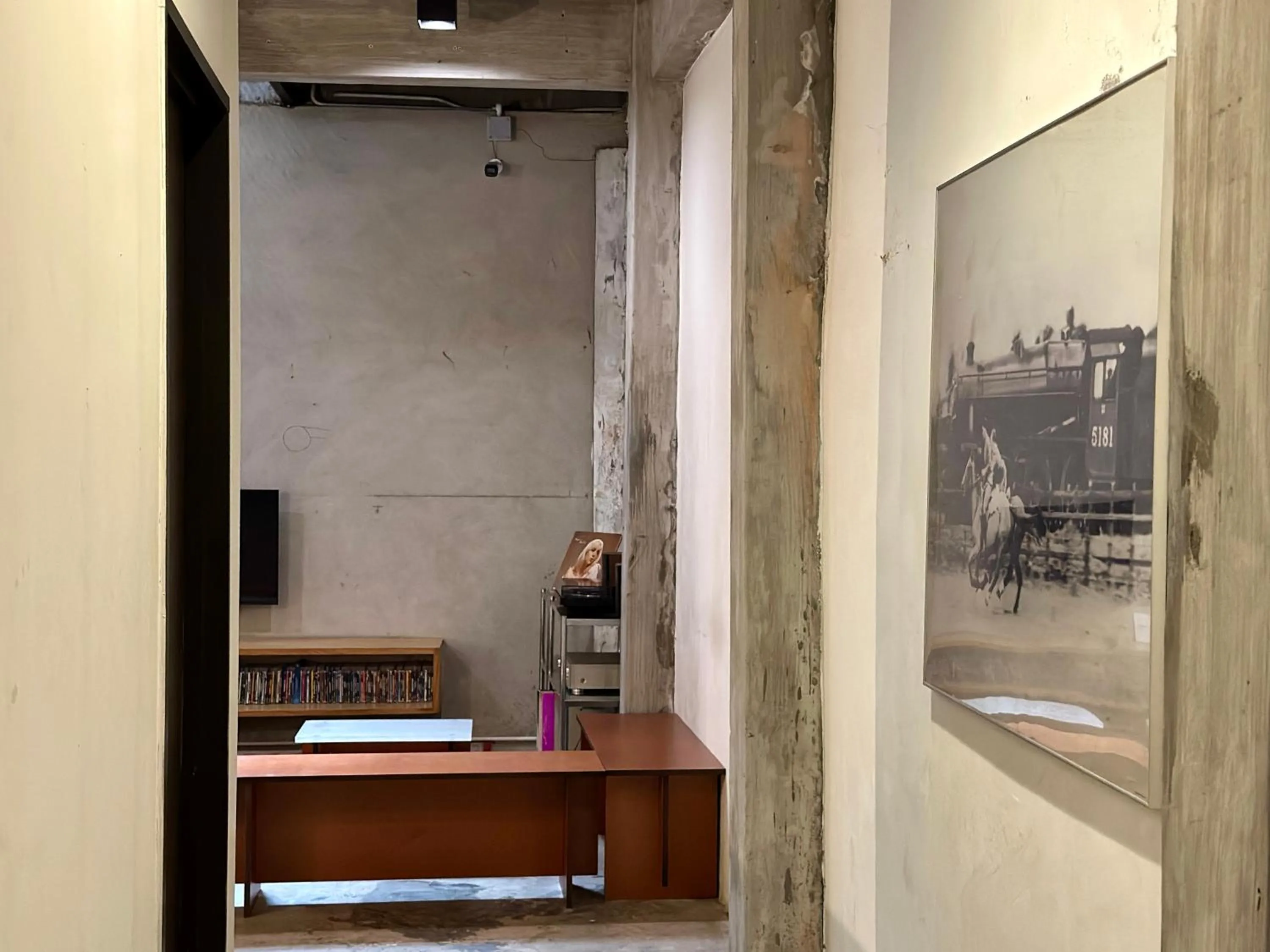 Restaurant/places to eat in The Frame Guesthouse