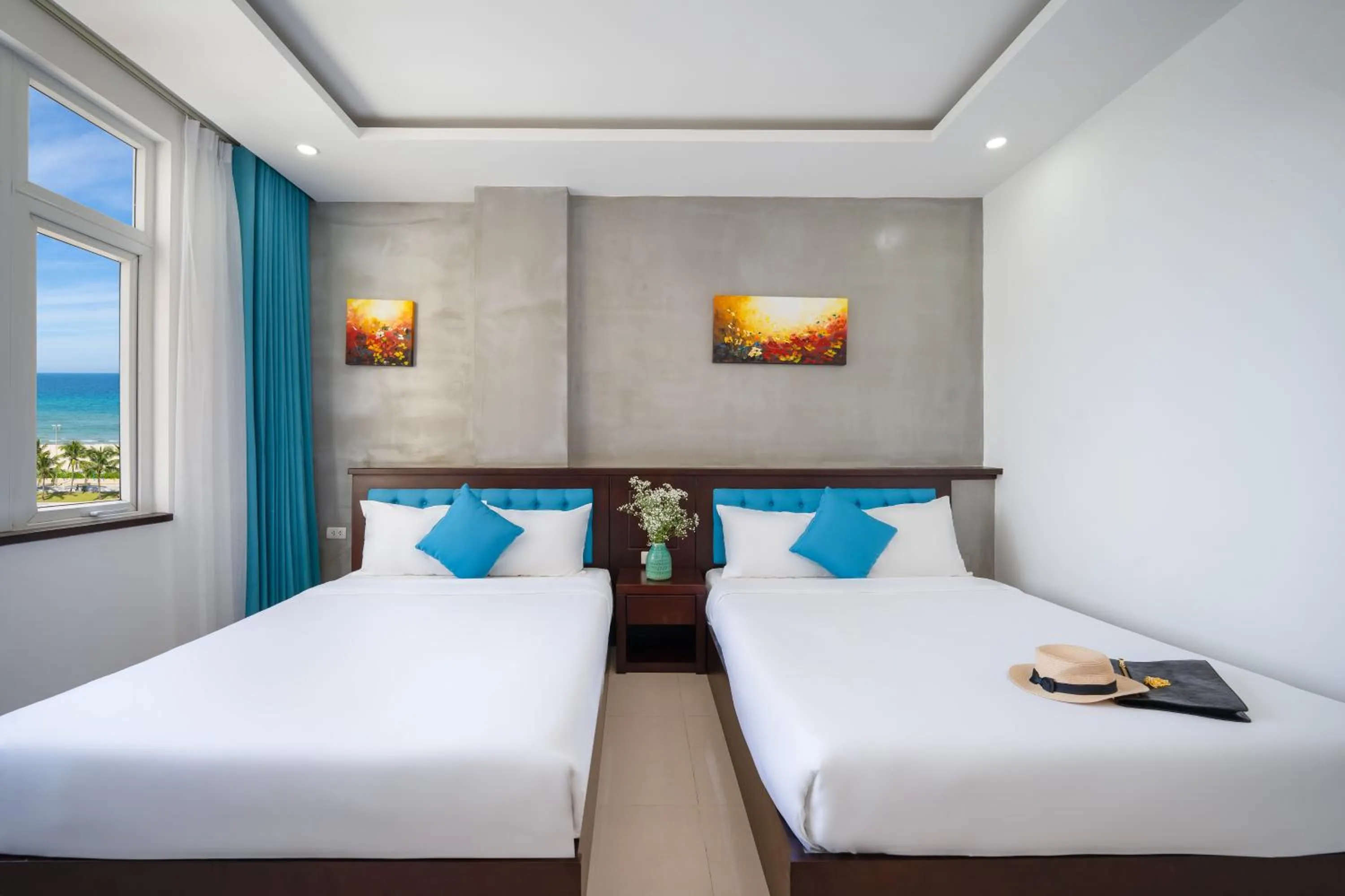 Property building, Bed in Platinum Beach Hotel & Apartment