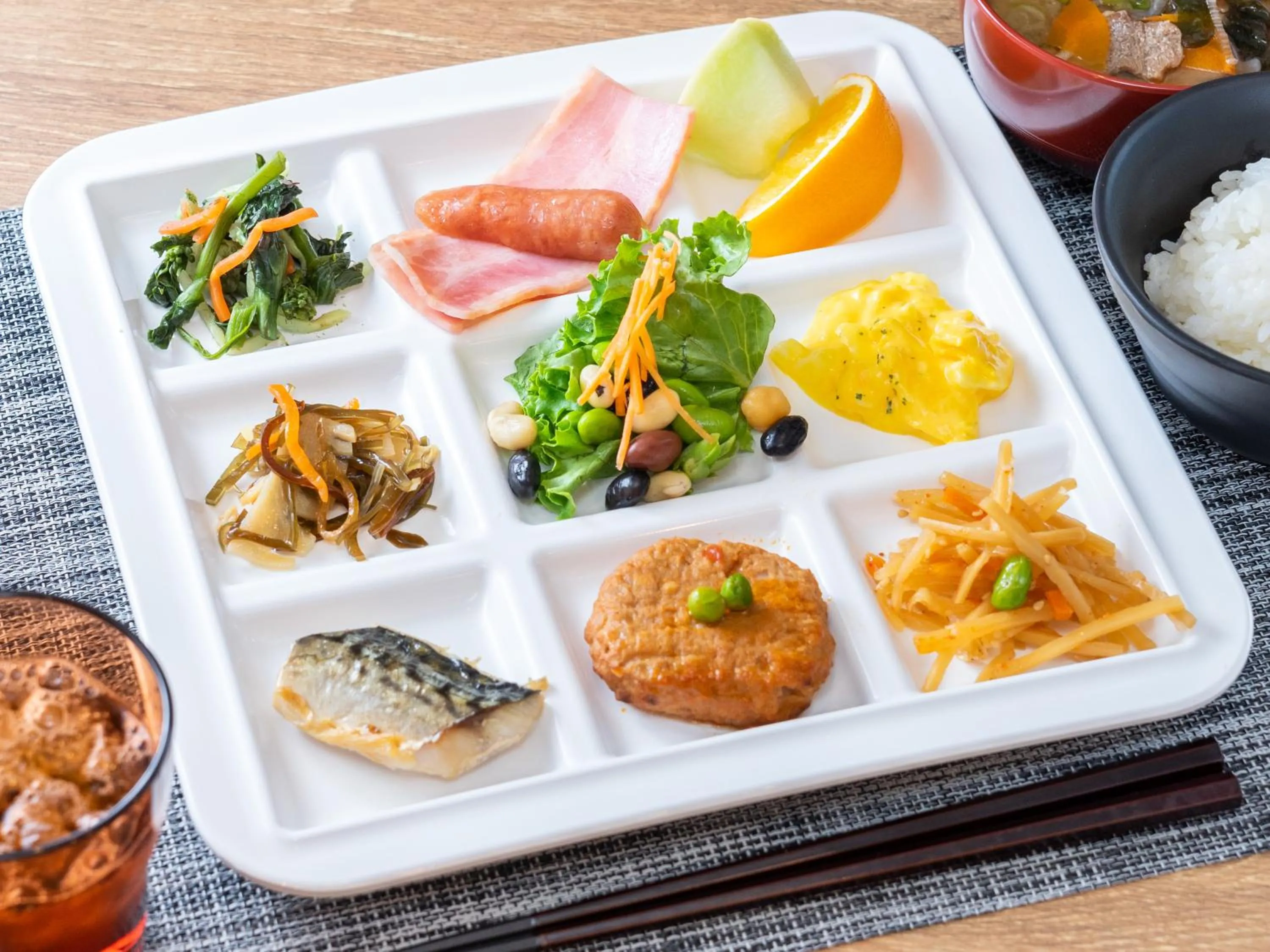 Food and drinks in Super Hotel Ikebukuro-Eki Kitaguchi