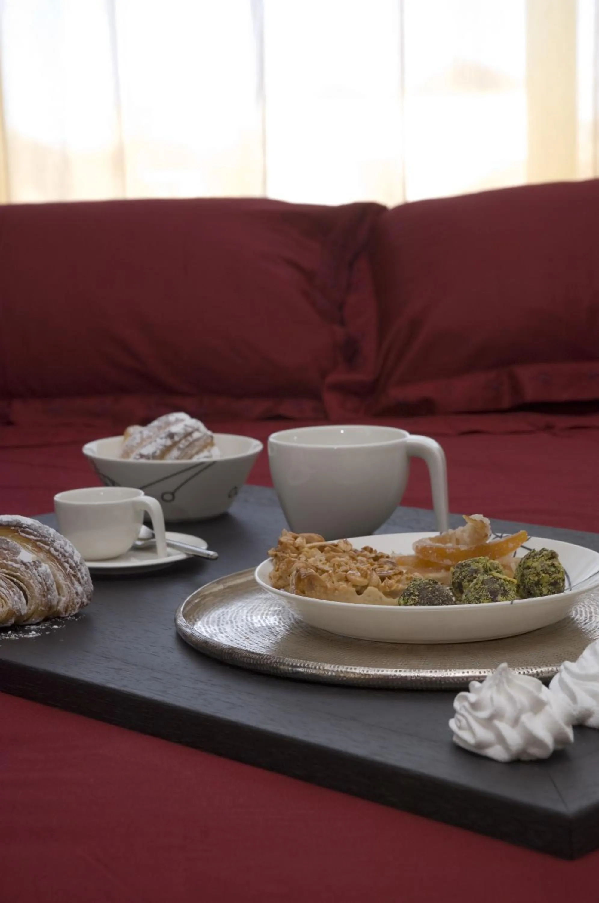 Food in Eh13 Luxury Accommodation