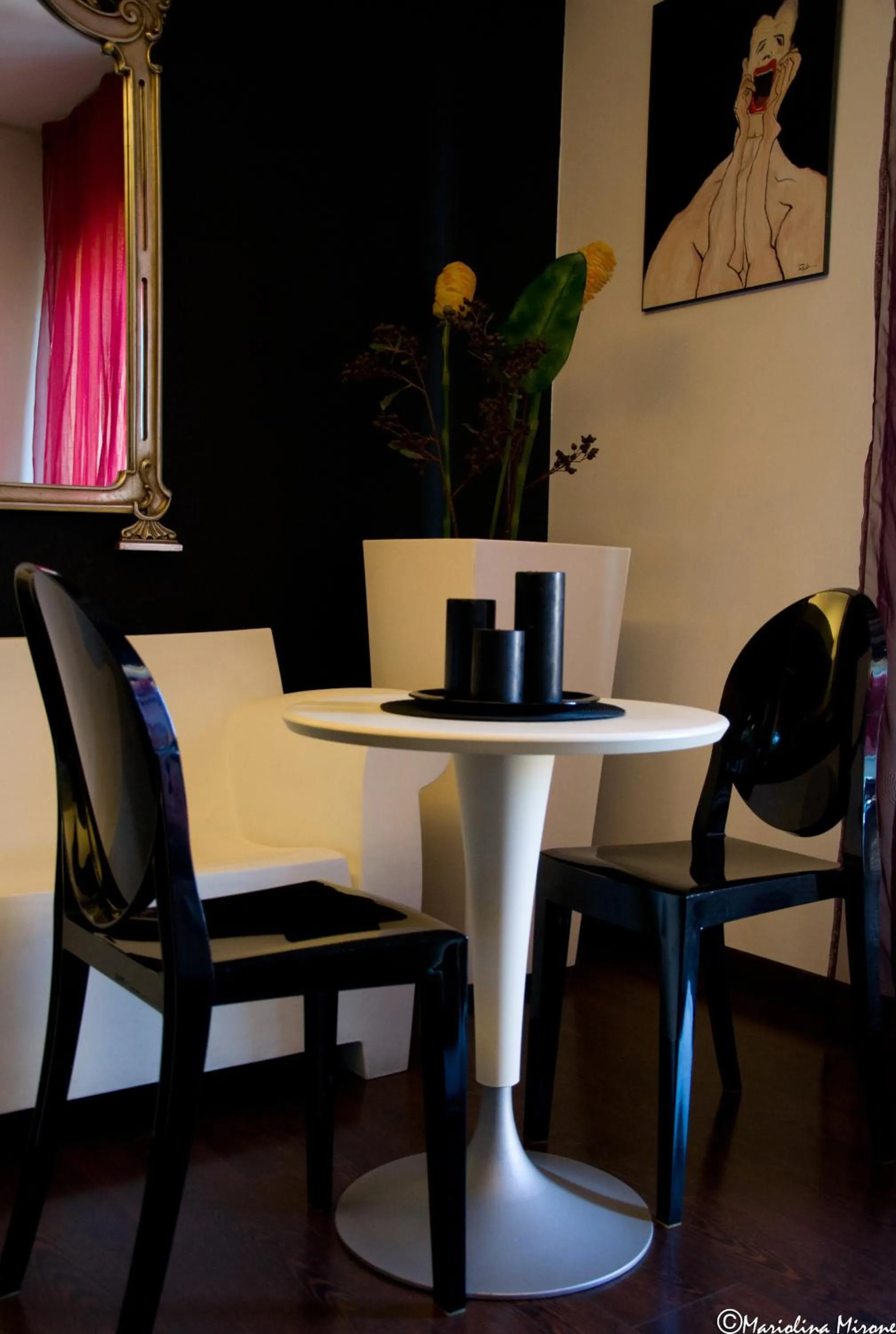 Communal lounge/ TV room in Eh13 Luxury Accommodation