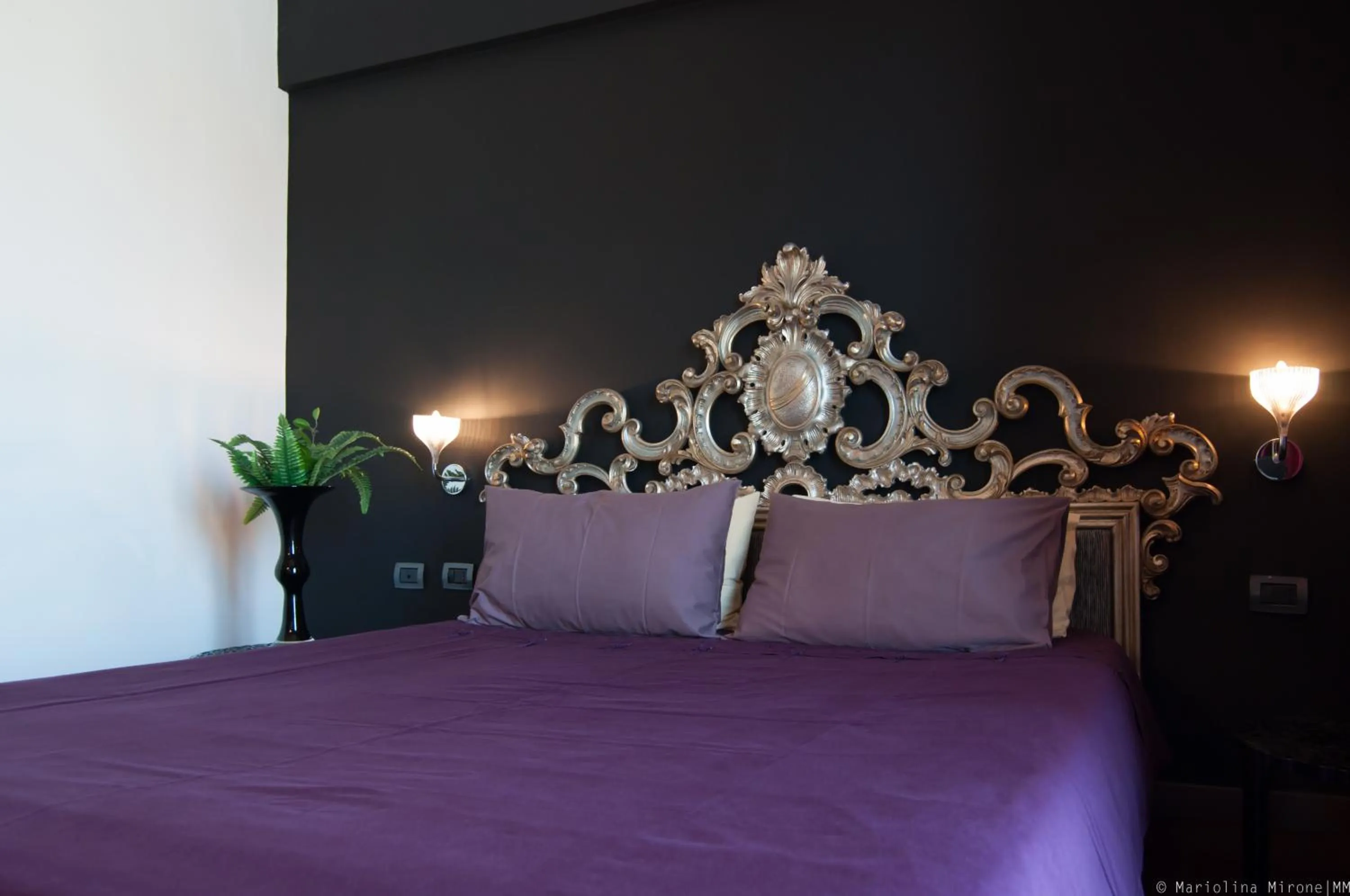 Decorative detail, Bed in Eh13 Luxury Accommodation