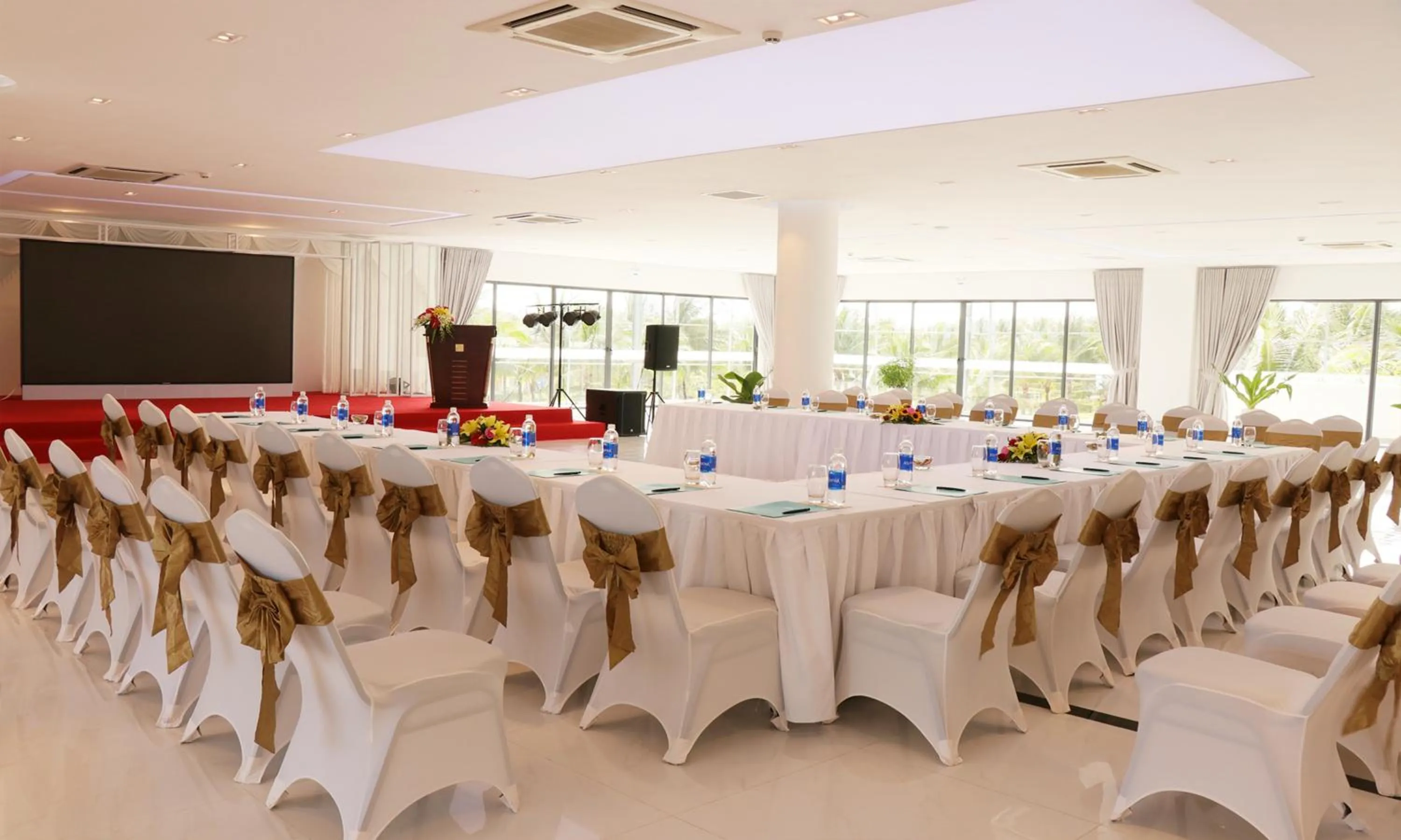 Meeting/conference room in Cam Ranh Riviera Beach Resort & Spa