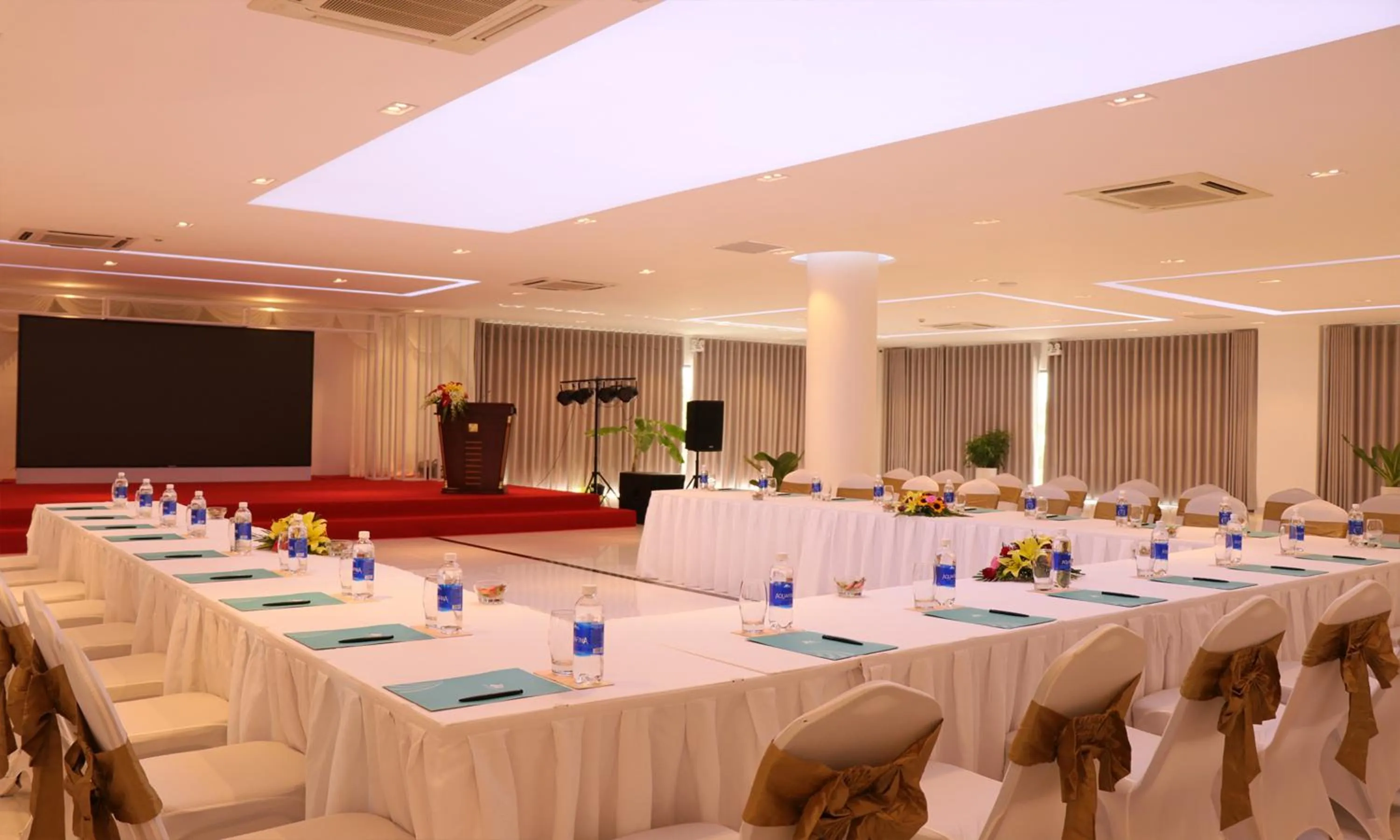 Meeting/conference room in Cam Ranh Riviera Beach Resort & Spa