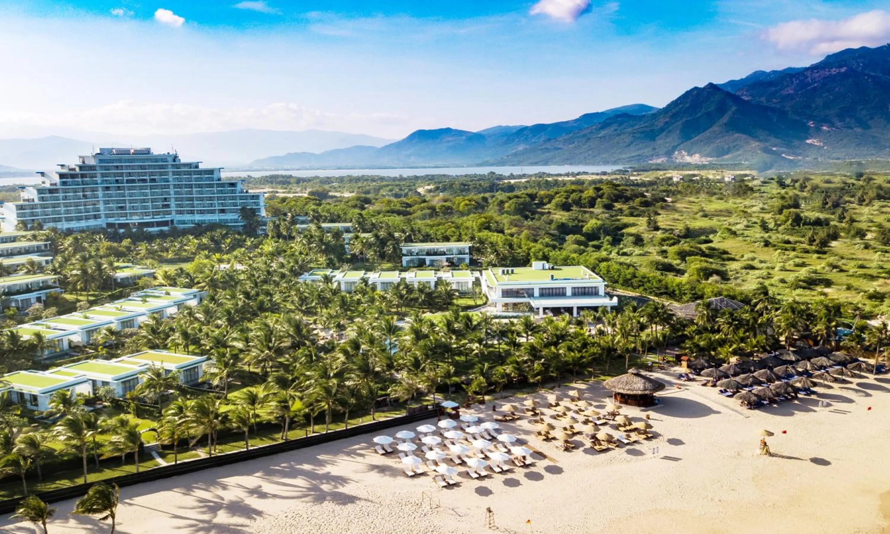 Property building in Cam Ranh Riviera Beach Resort & Spa