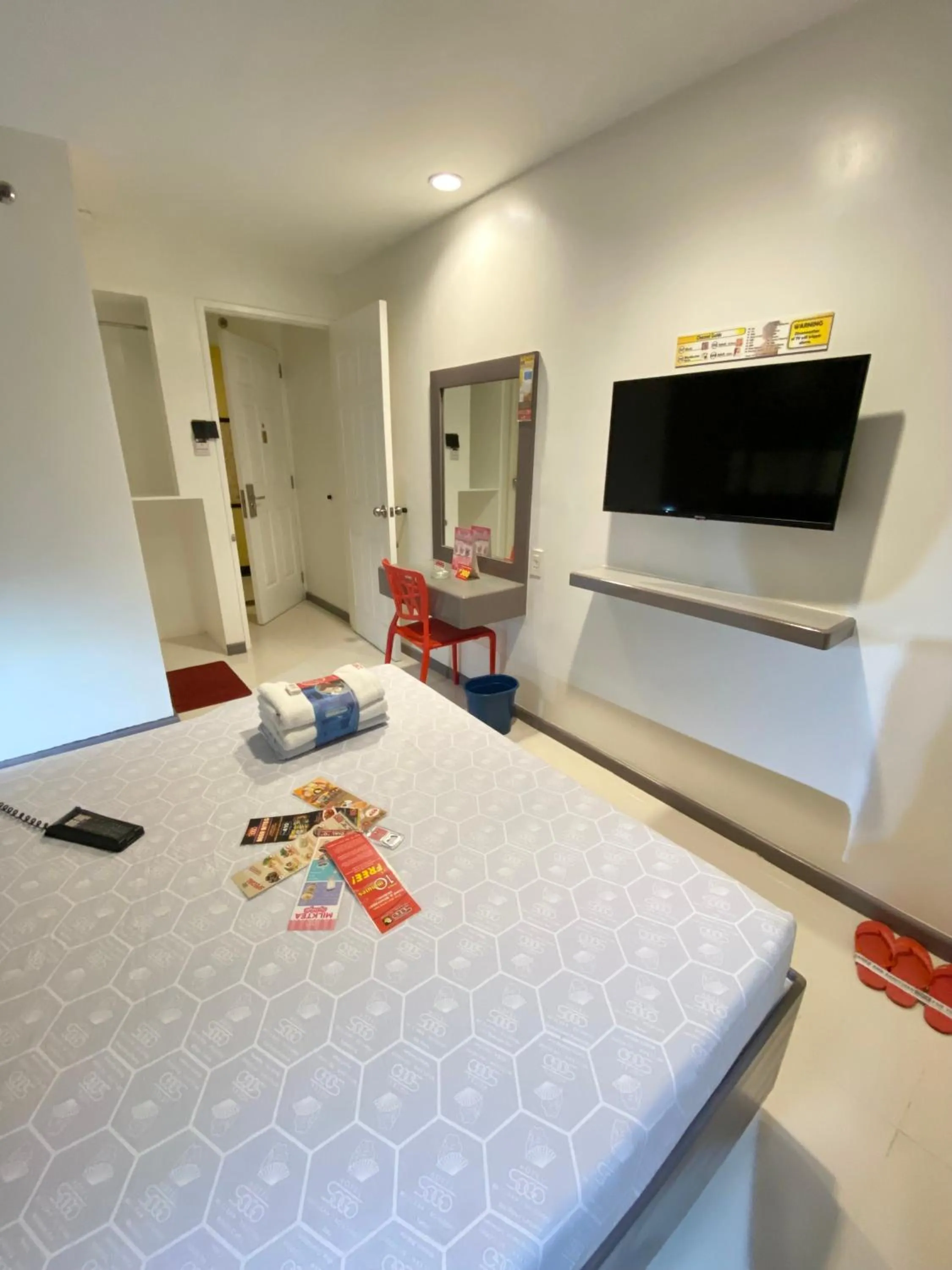 Bed in Hotel Sogo - EDSA Trinoma