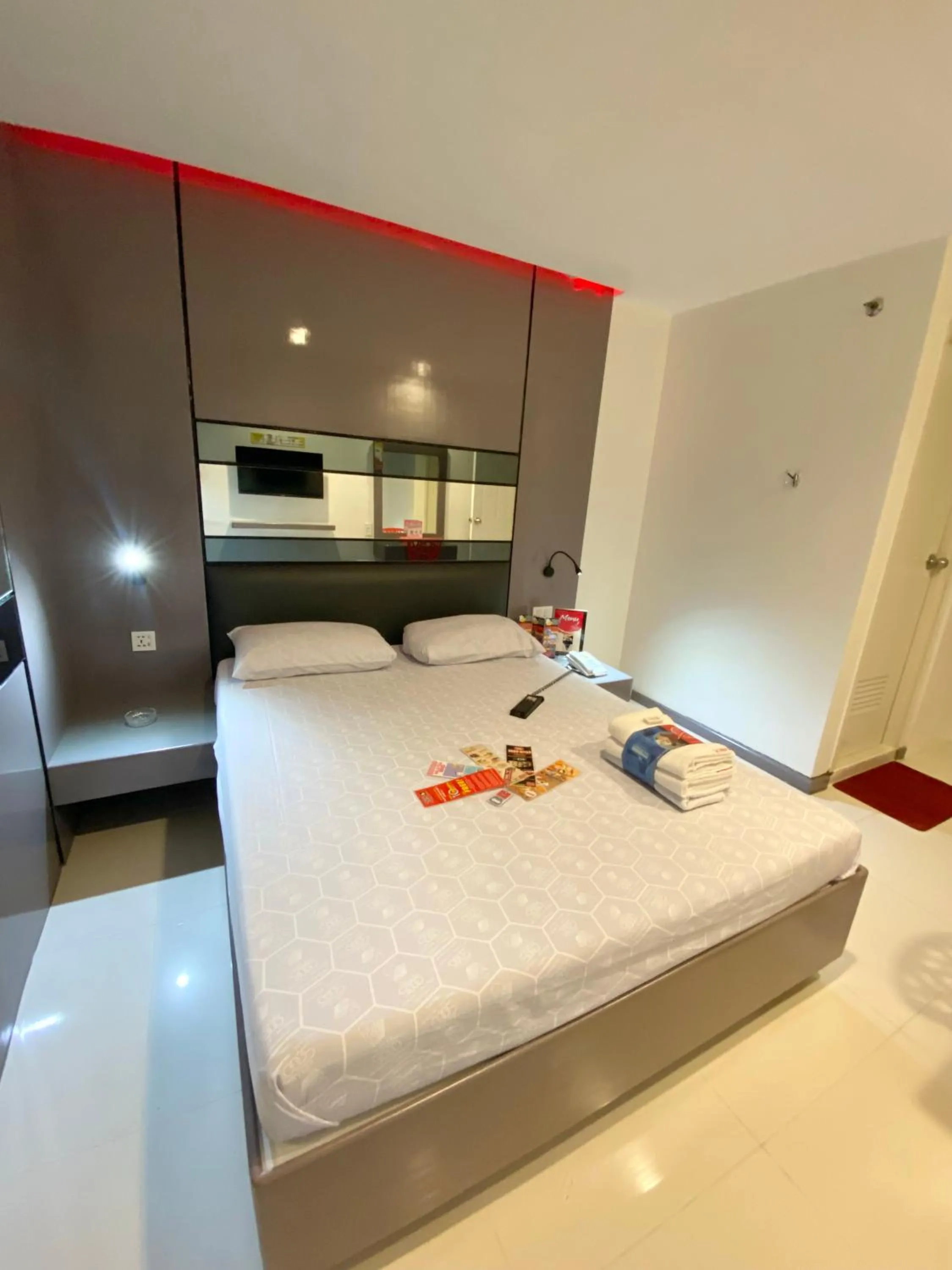 Bed in Hotel Sogo - EDSA Trinoma