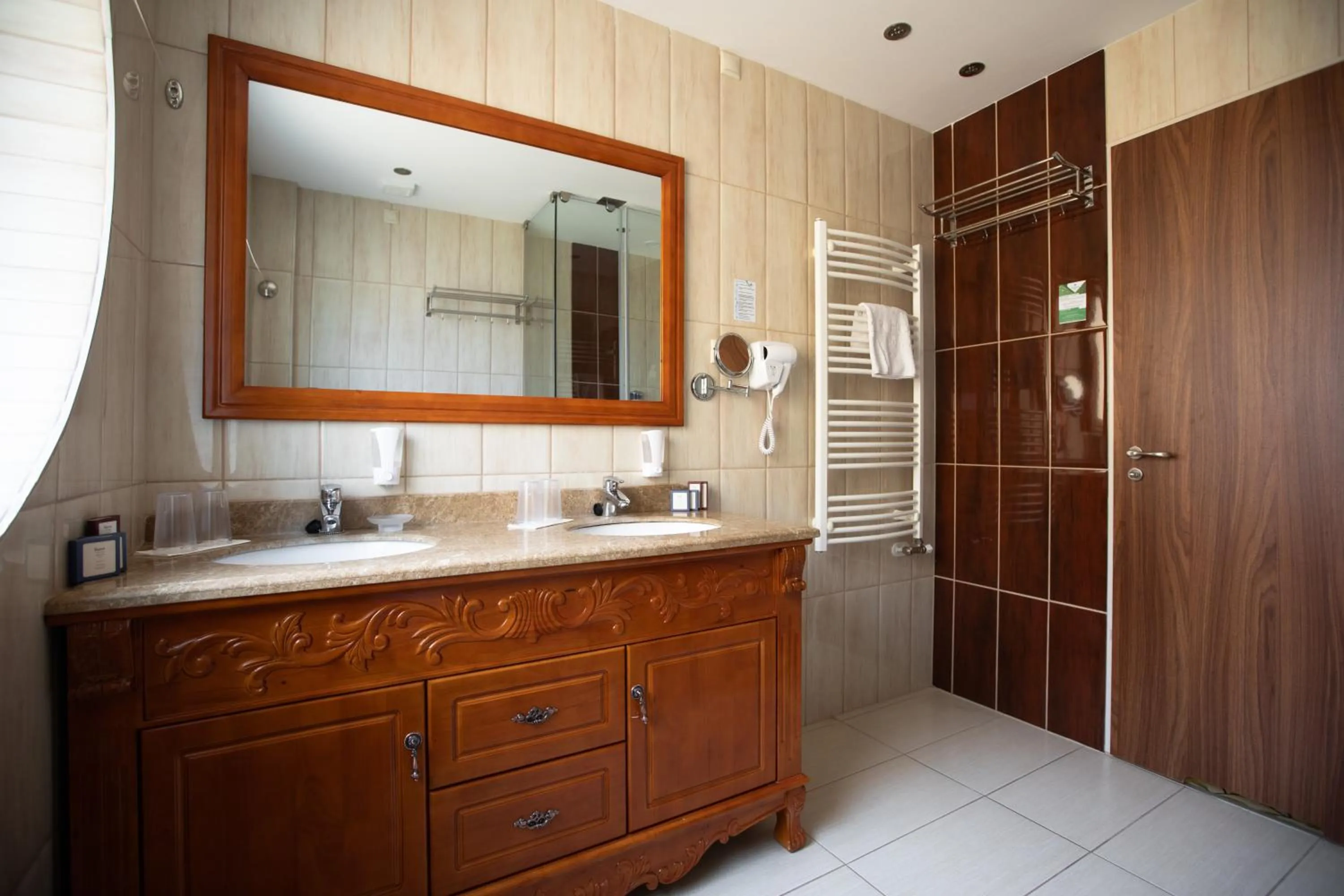 Bathroom in Elixír Medical Wellness Hotel