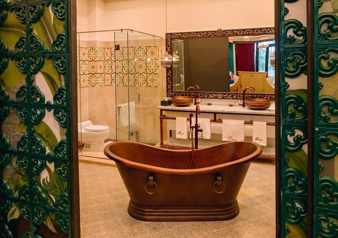 Bathroom in House of Tugu, Old Town Jakarta