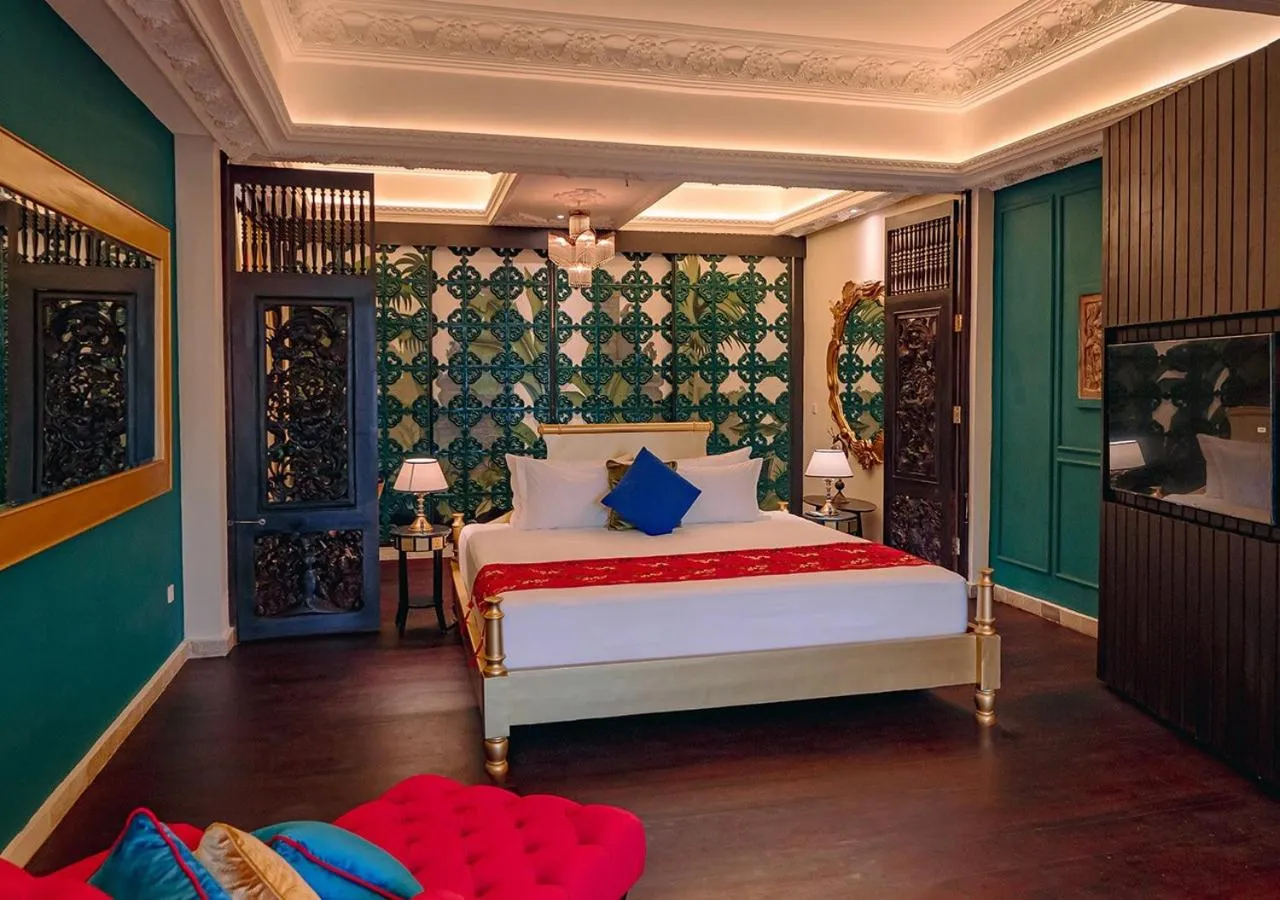 Bedroom, Bed in House of Tugu, Old Town Jakarta