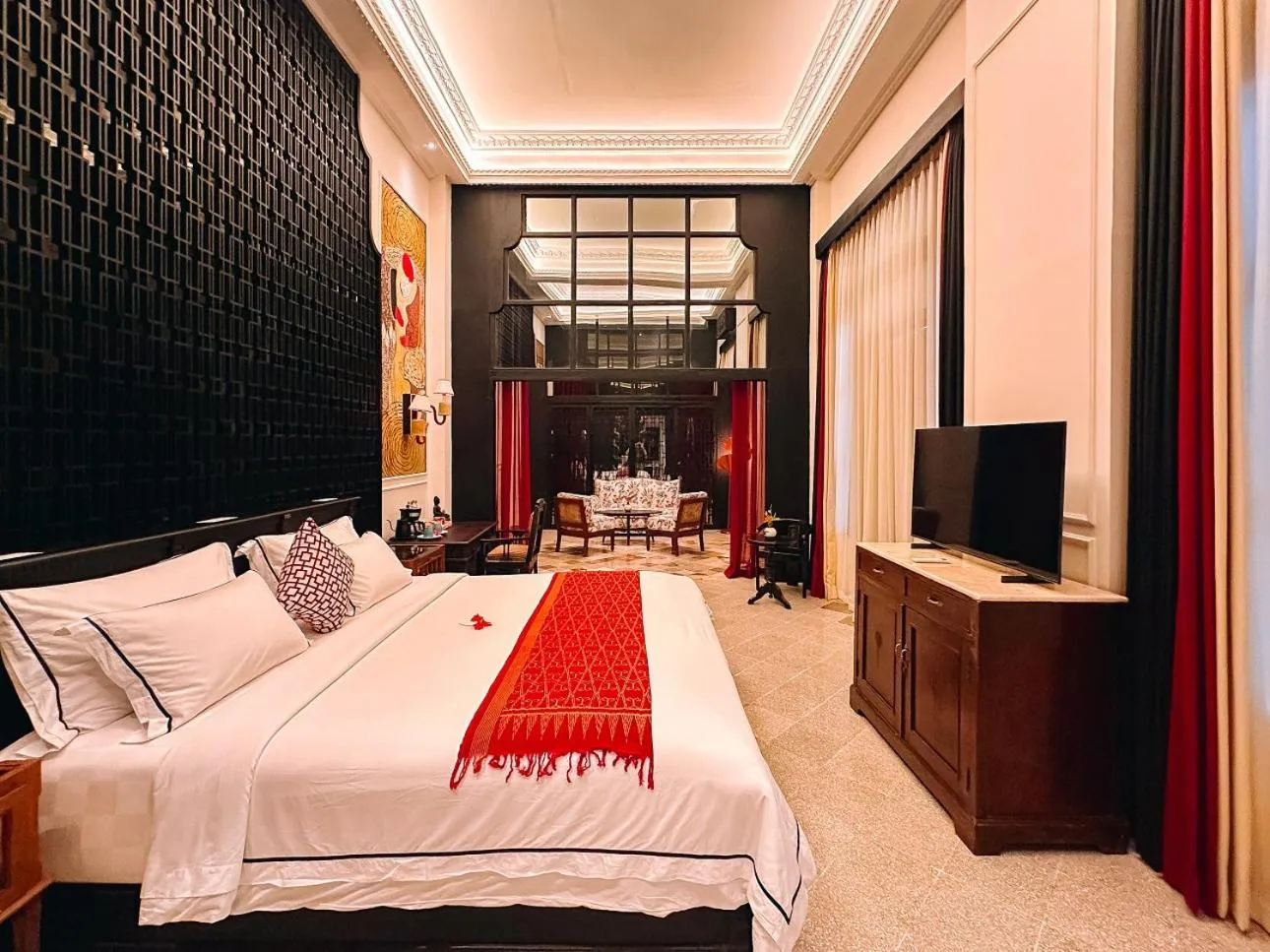 Bedroom, Bed in House of Tugu, Old Town Jakarta