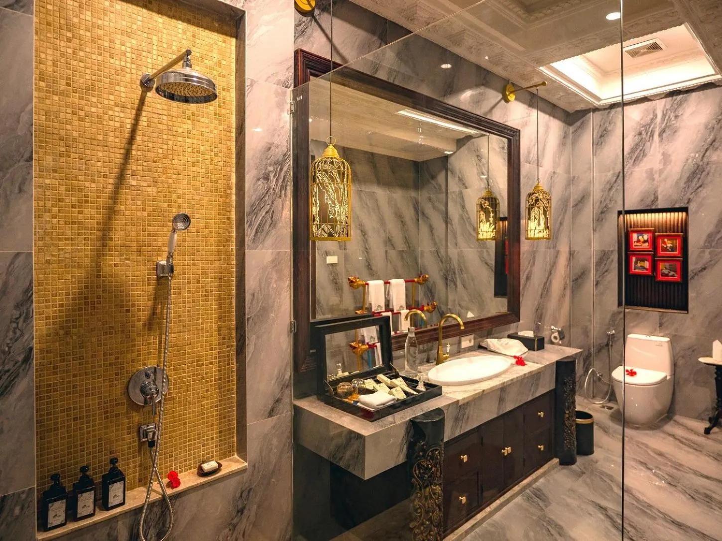 Bathroom in House of Tugu, Old Town Jakarta