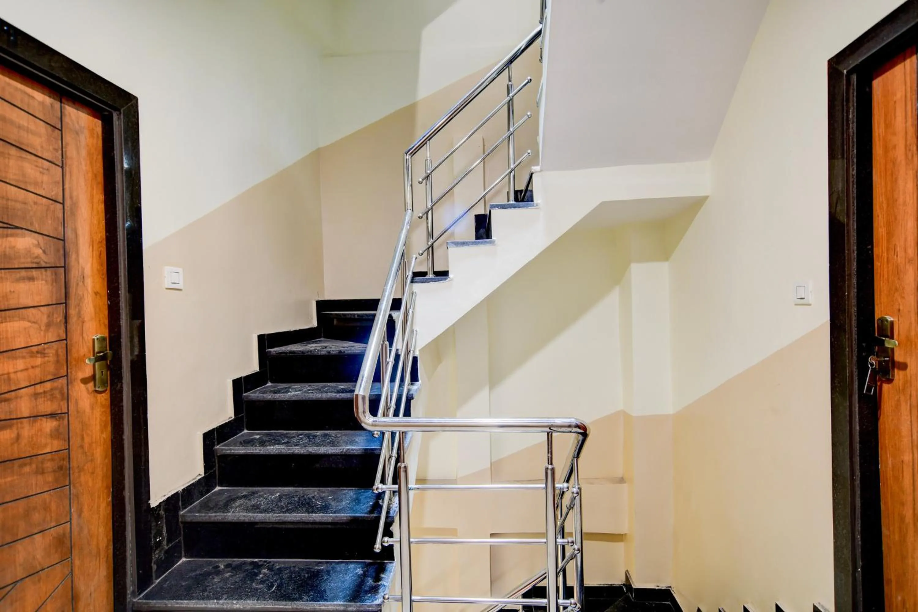 Lobby or reception in Hotel O D.V Near Medanta Hospital Indore