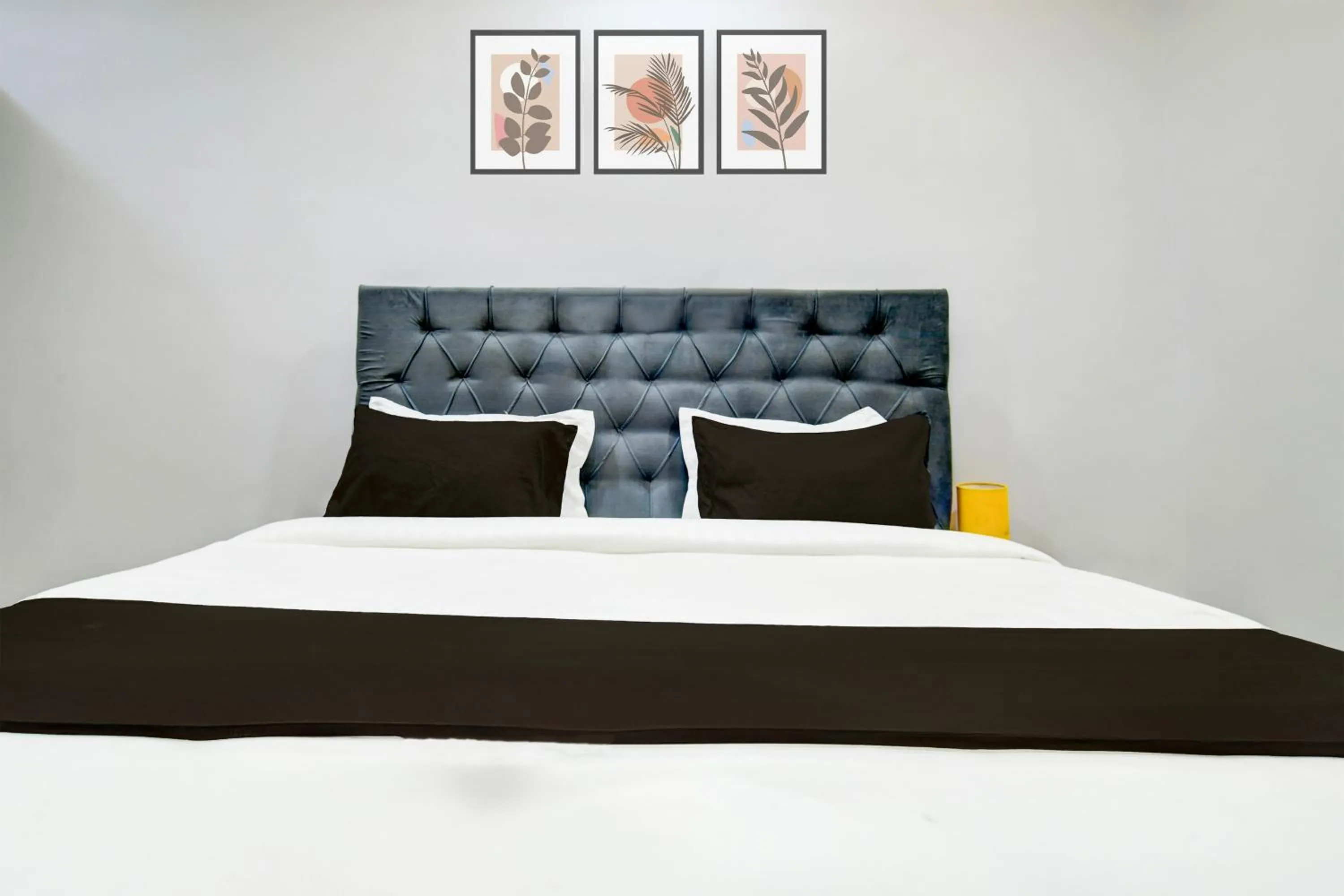 Bedroom, Bed in Hotel O D.V Near Medanta Hospital Indore