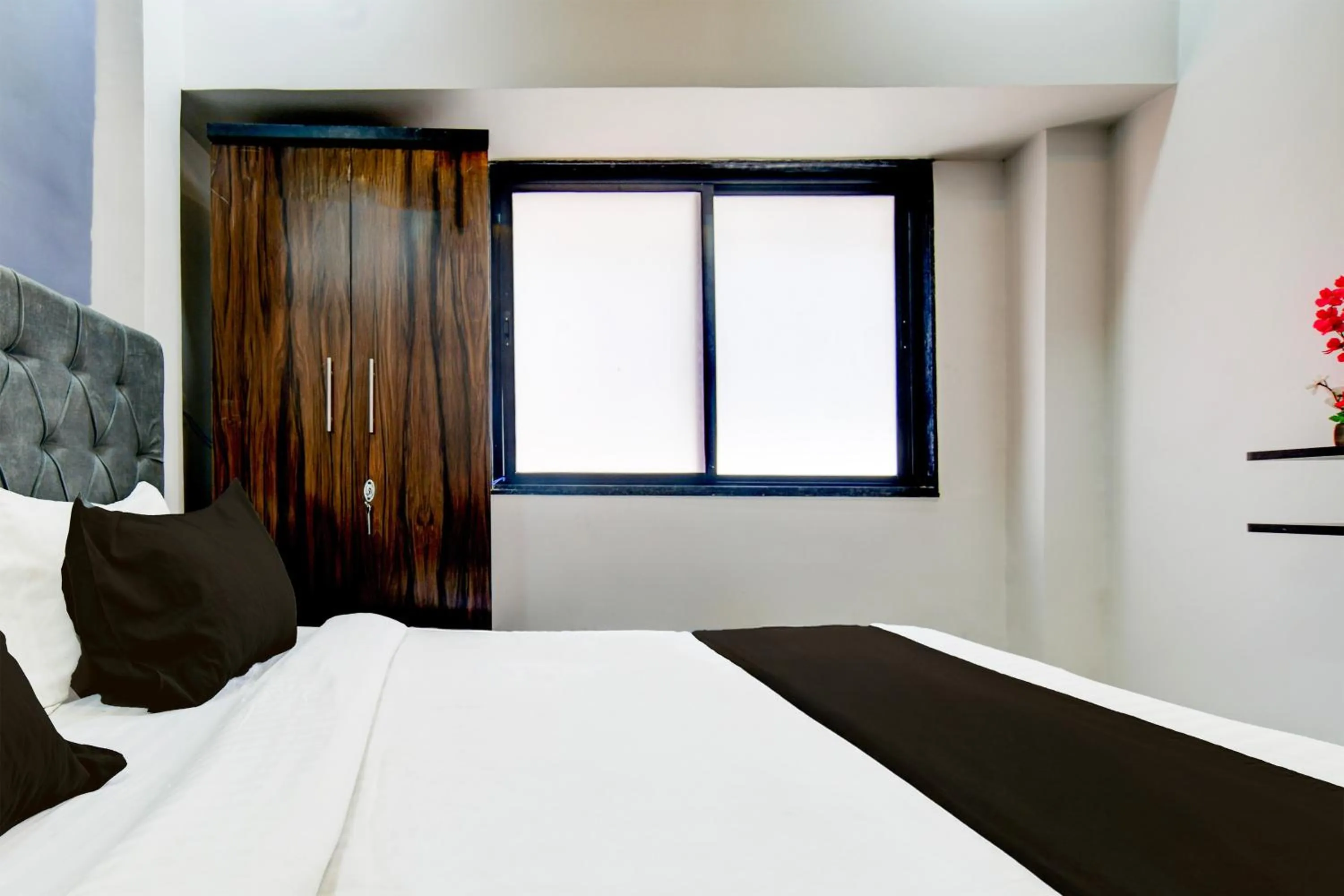 Bedroom, Bed in Hotel O D.V Near Medanta Hospital Indore