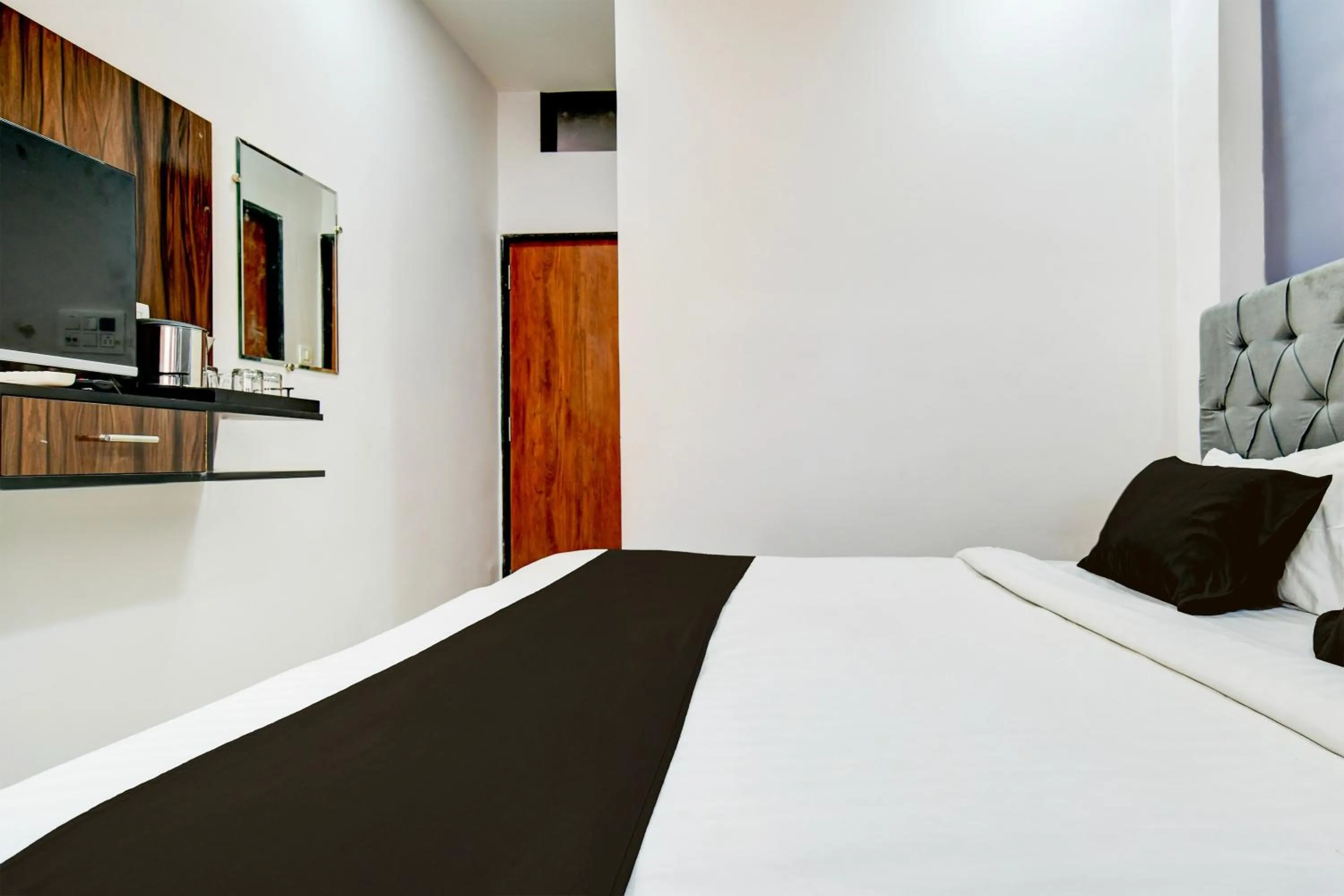 Bedroom, Bed in Hotel O D.V Near Medanta Hospital Indore