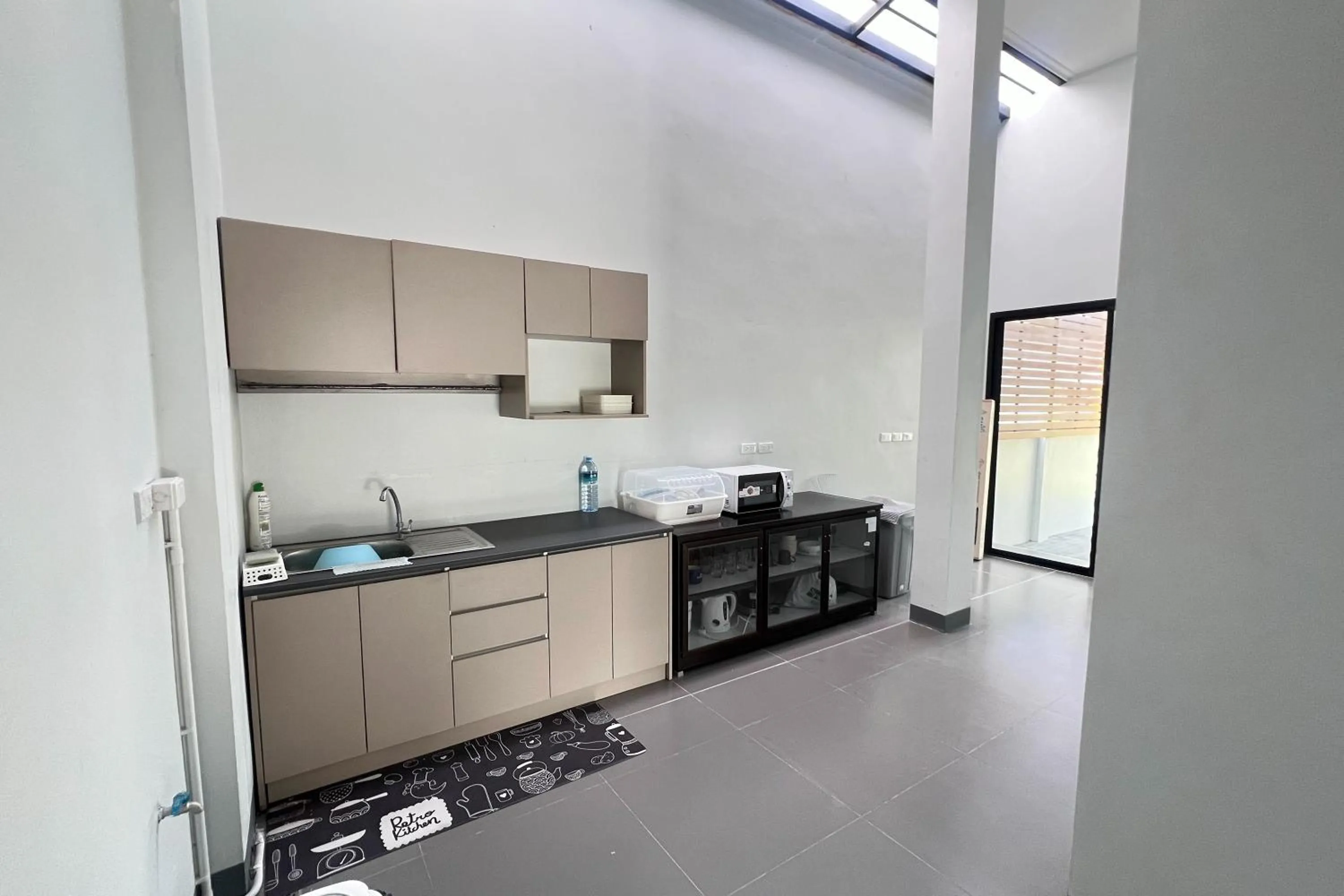 Kitchen or kitchenette in POOMe House