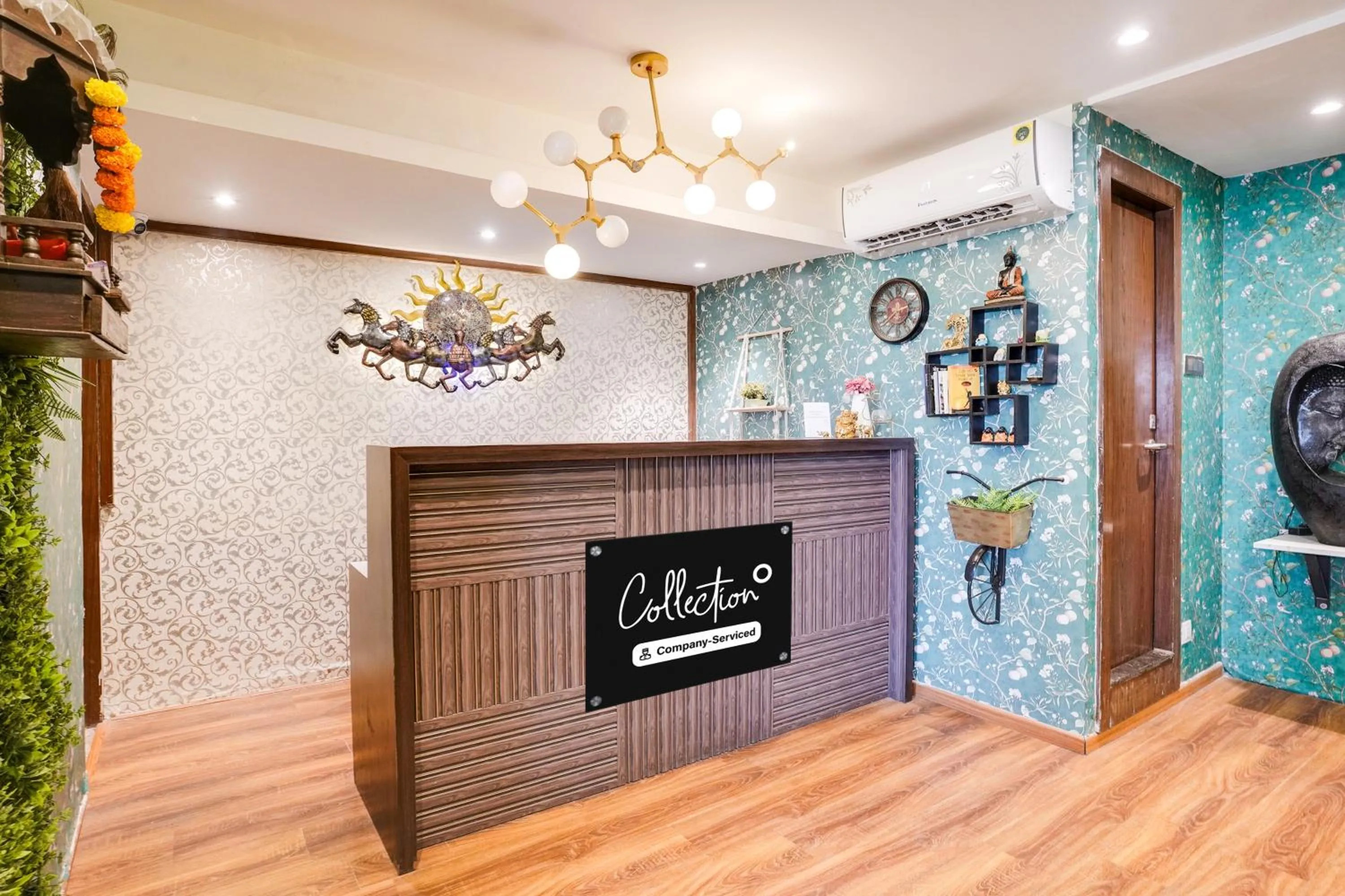 Lobby or reception in Super Collection O Andheri Near Western Express Highway