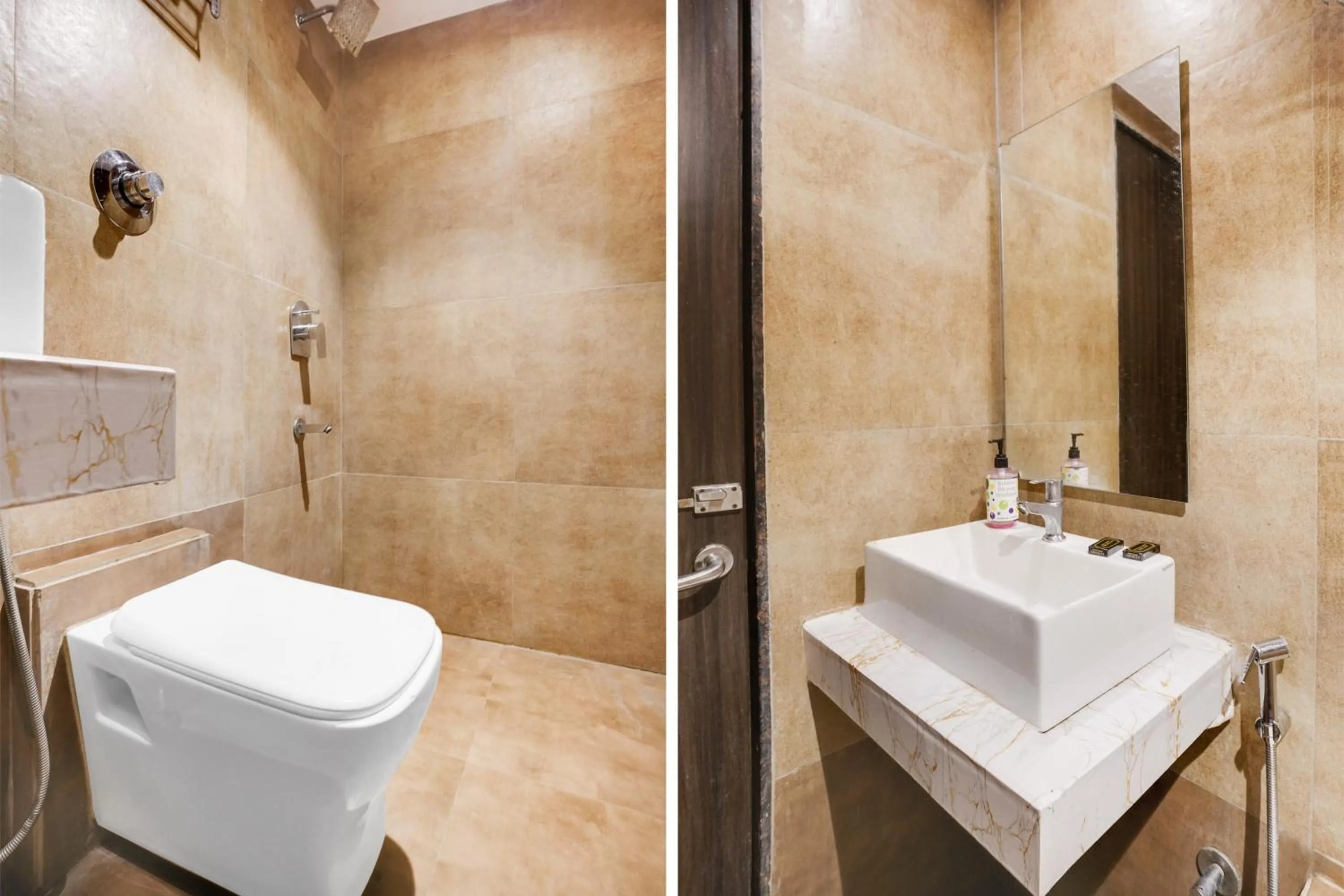Bathroom in Super Collection O Andheri Near Western Express Highway