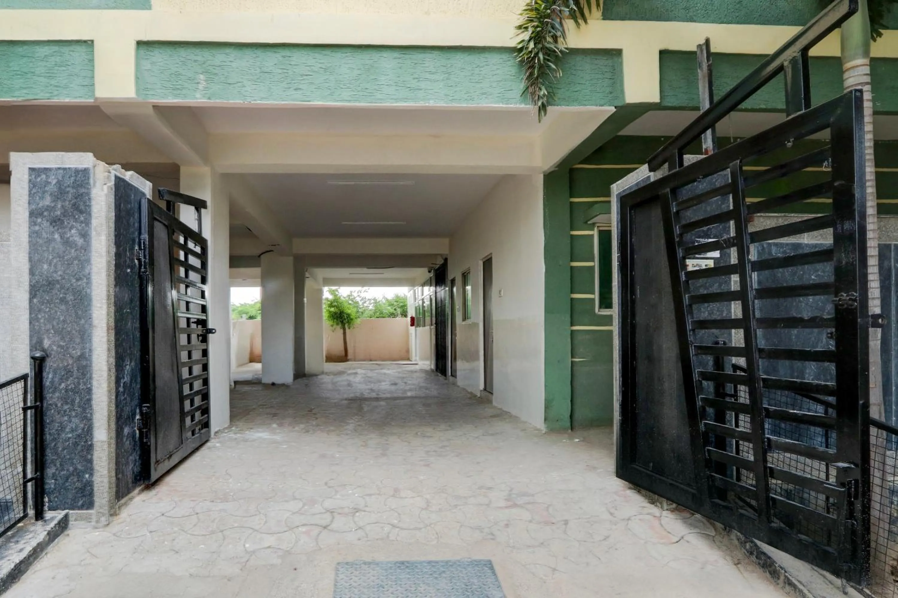 Facade/entrance in Collection O Kukatpally S Palace