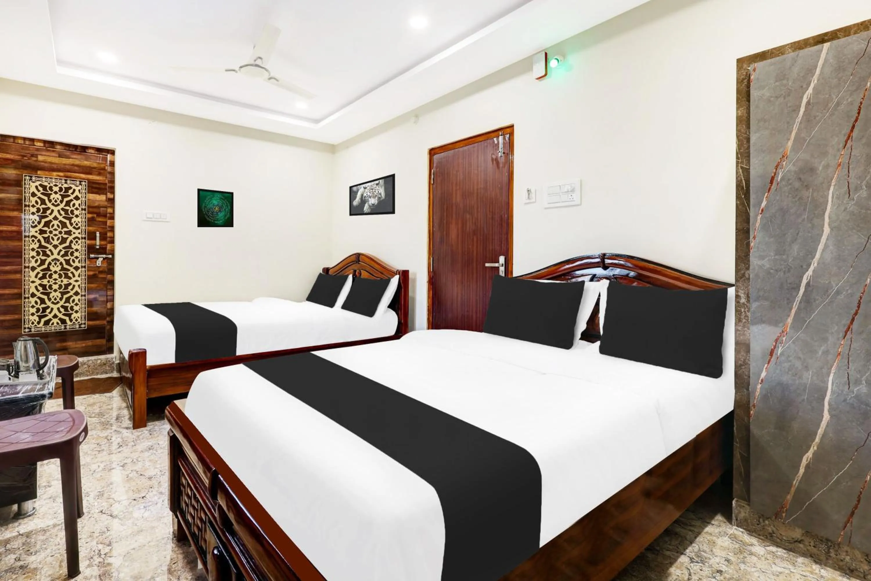 Bedroom, Bed in Super Hotel O Vizianagaram Near Railway Station