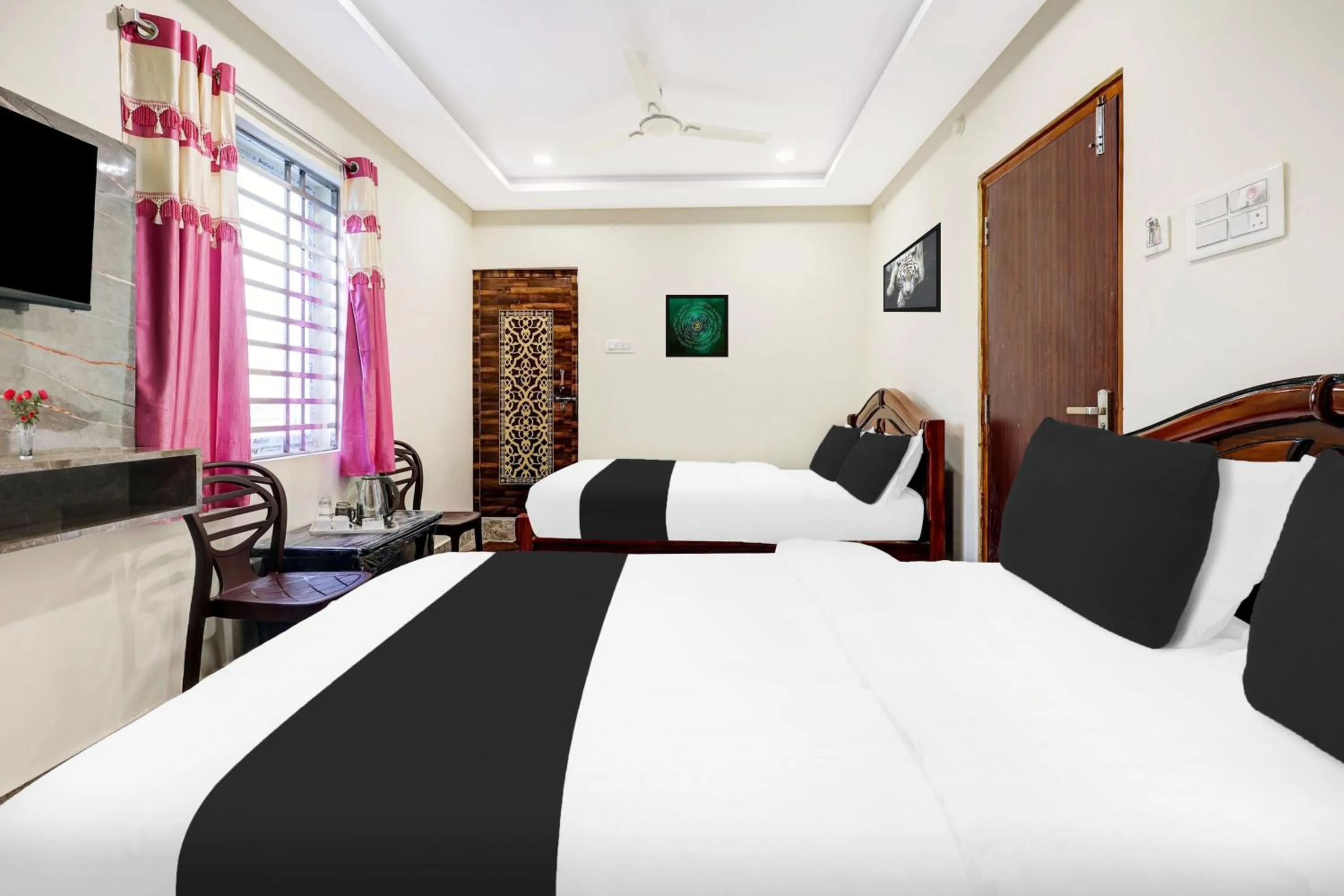Bedroom, Bed in Super Hotel O Vizianagaram Near Railway Station