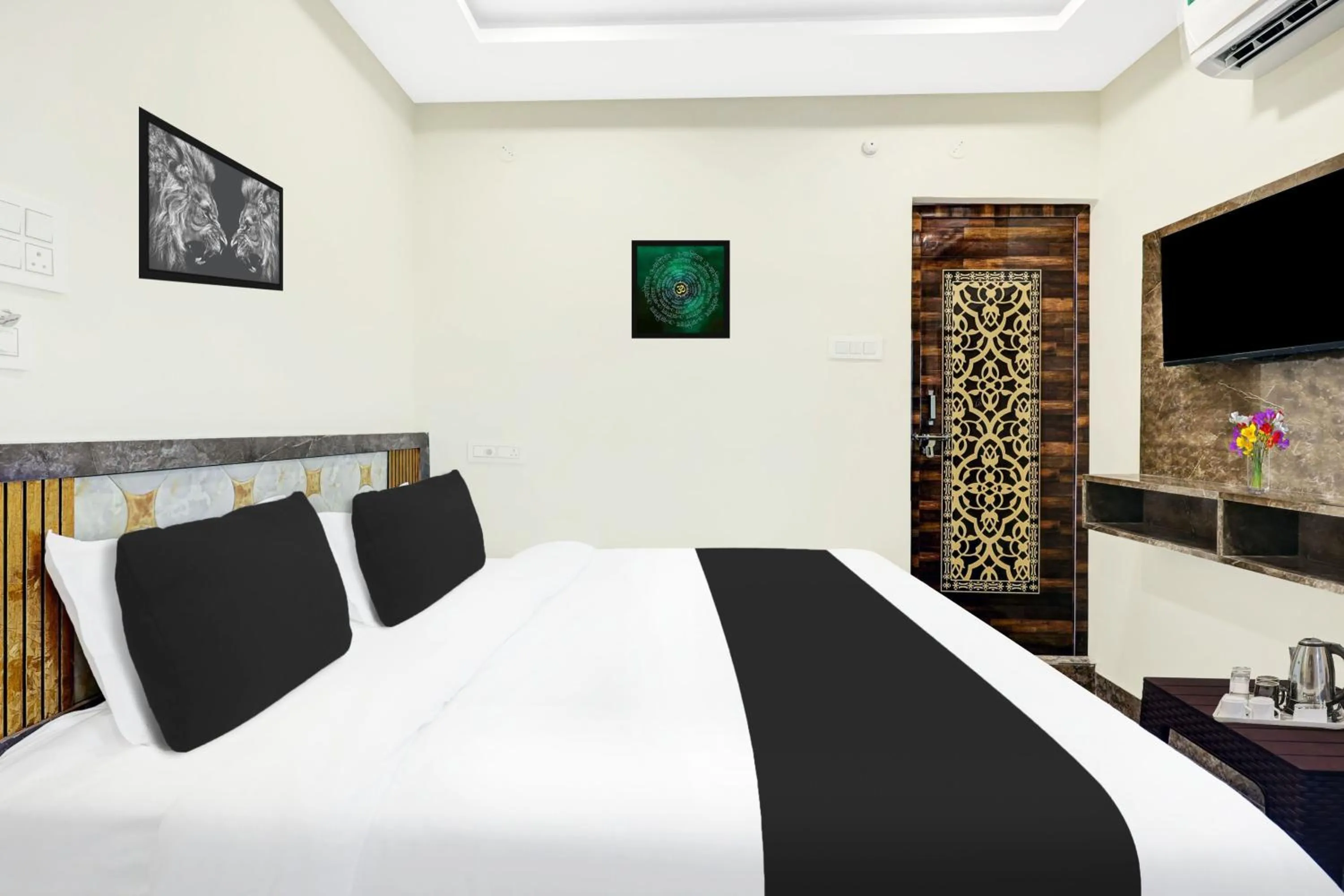 Bedroom, Bed in Super Hotel O Vizianagaram Near Railway Station