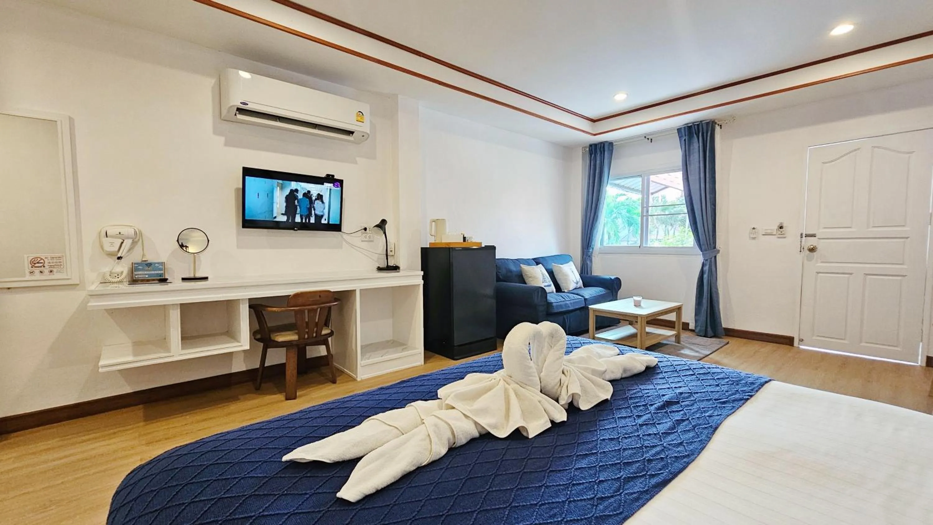 TV and multimedia, Bed in Phaithong Sotel Resort