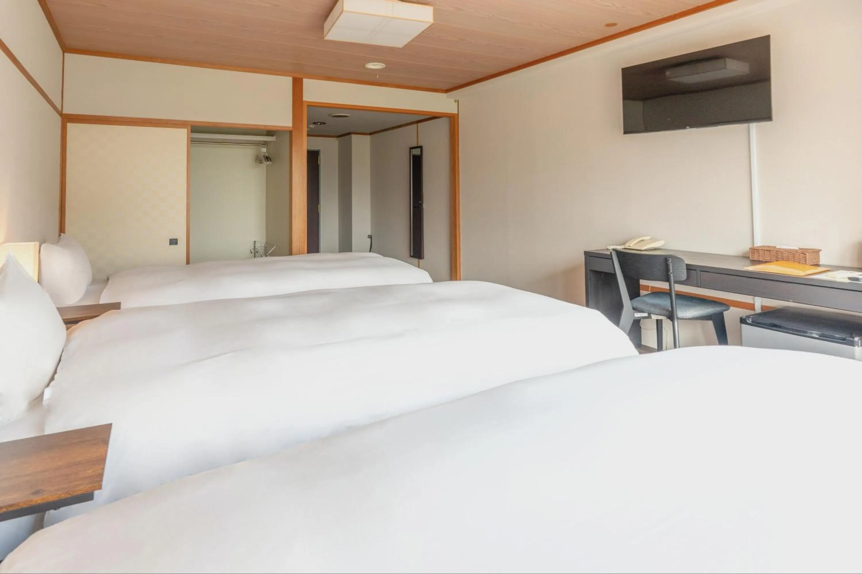 TV and multimedia, Bed in Summit Views Hakuba