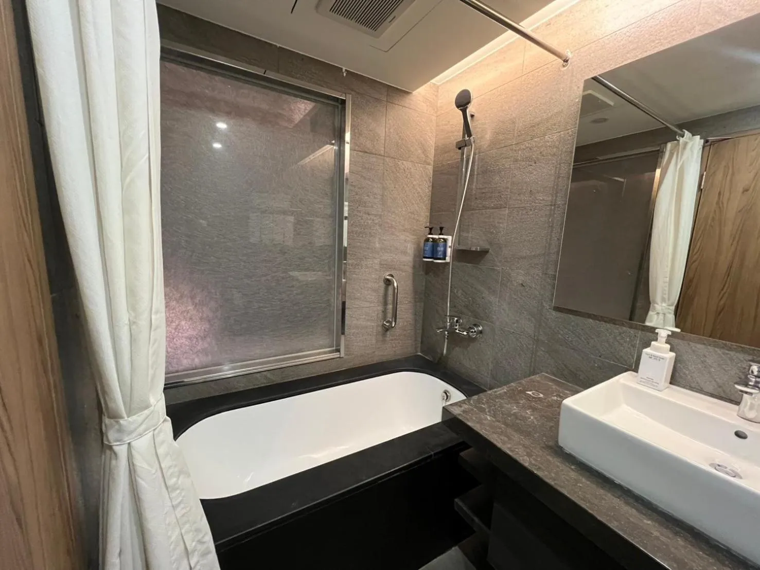 Hualien Holiday Hotel