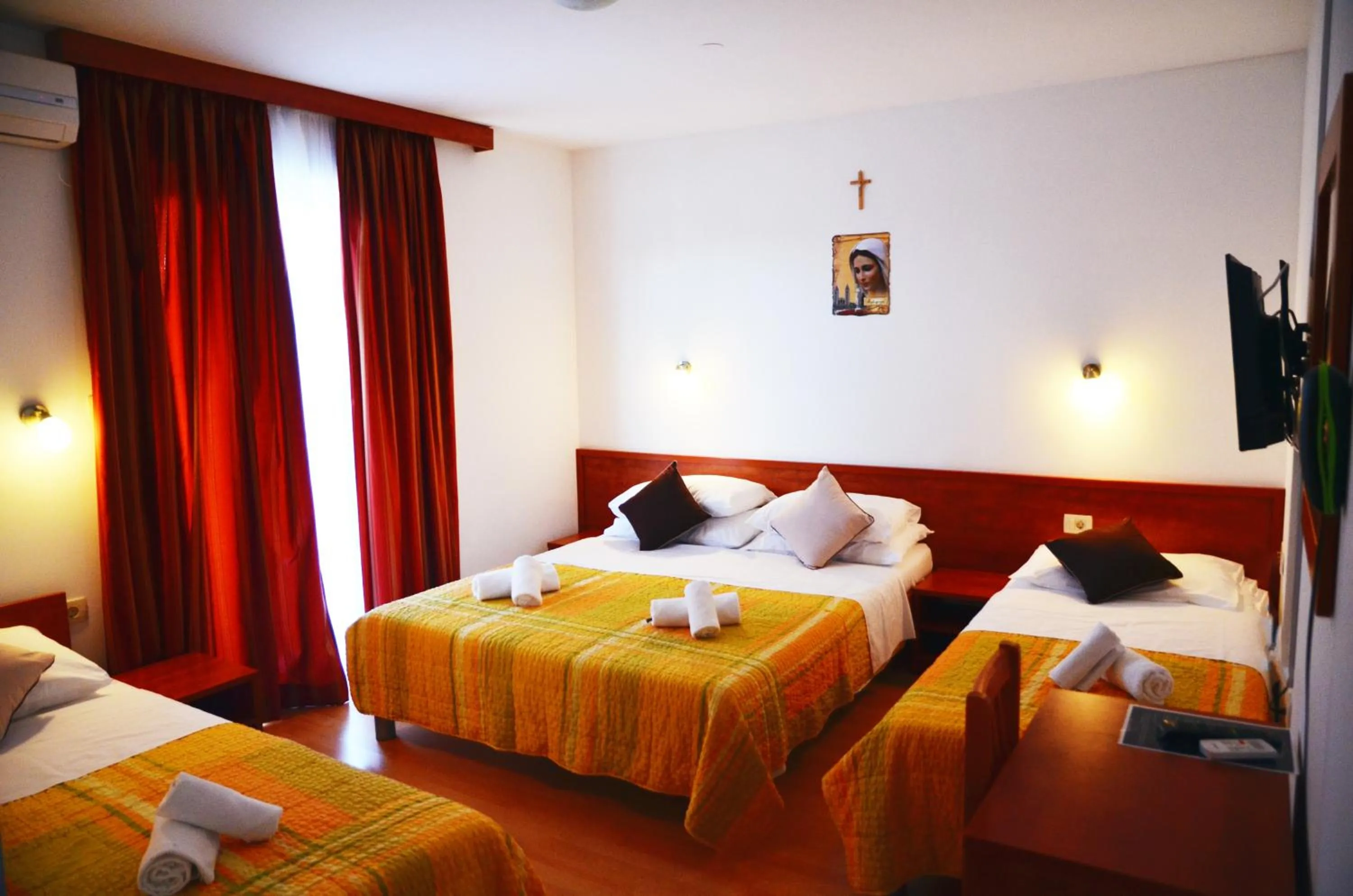 Bed in Hotel Quattro Medjugorje