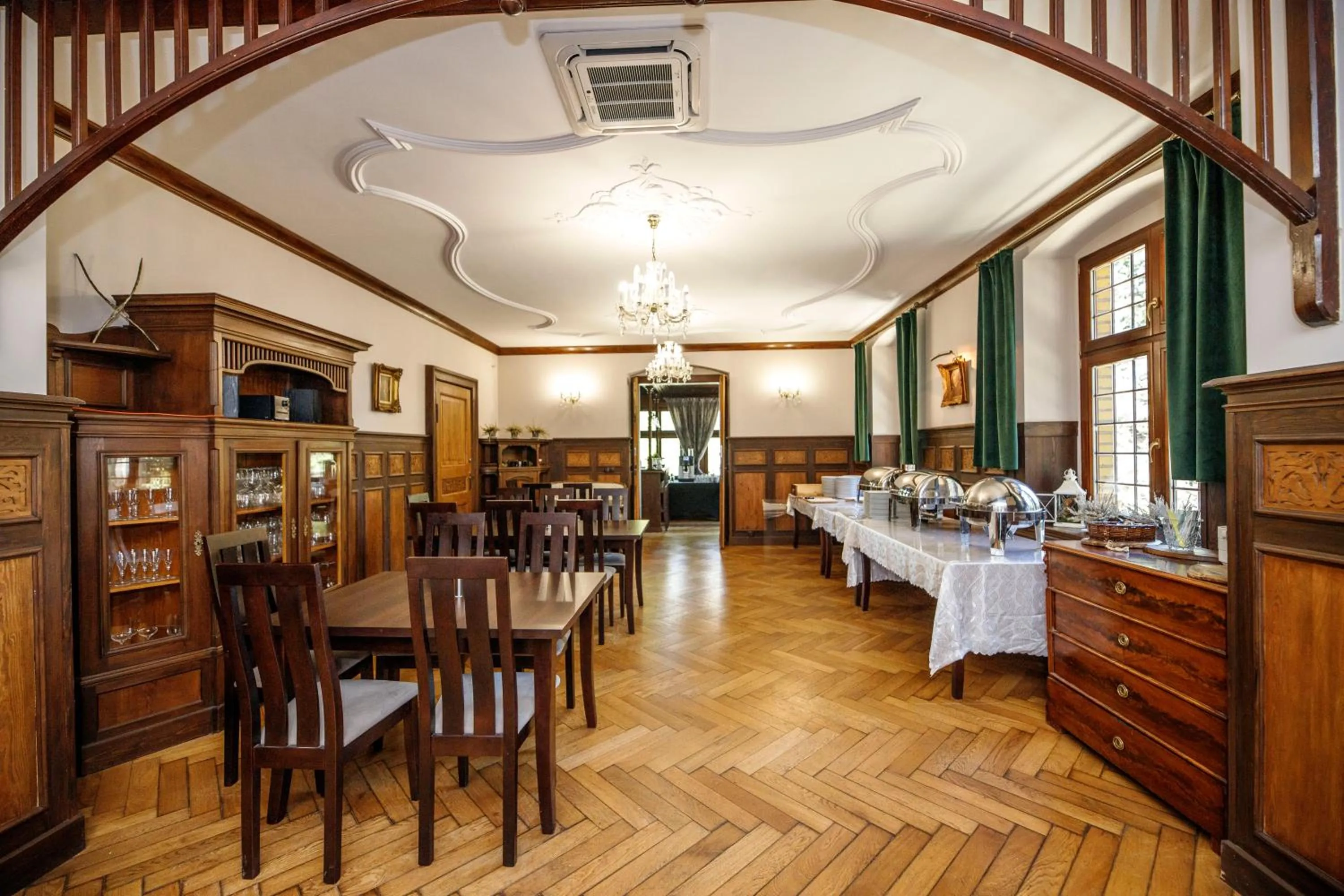 Restaurant/places to eat in Apartamenty Silva Szklarska Poręba