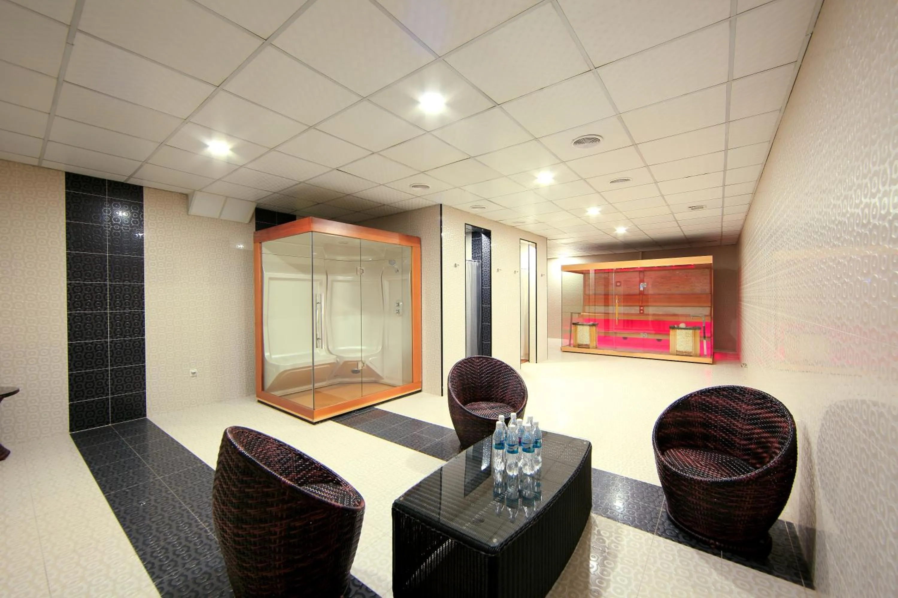 Sauna in Damas International Hotel