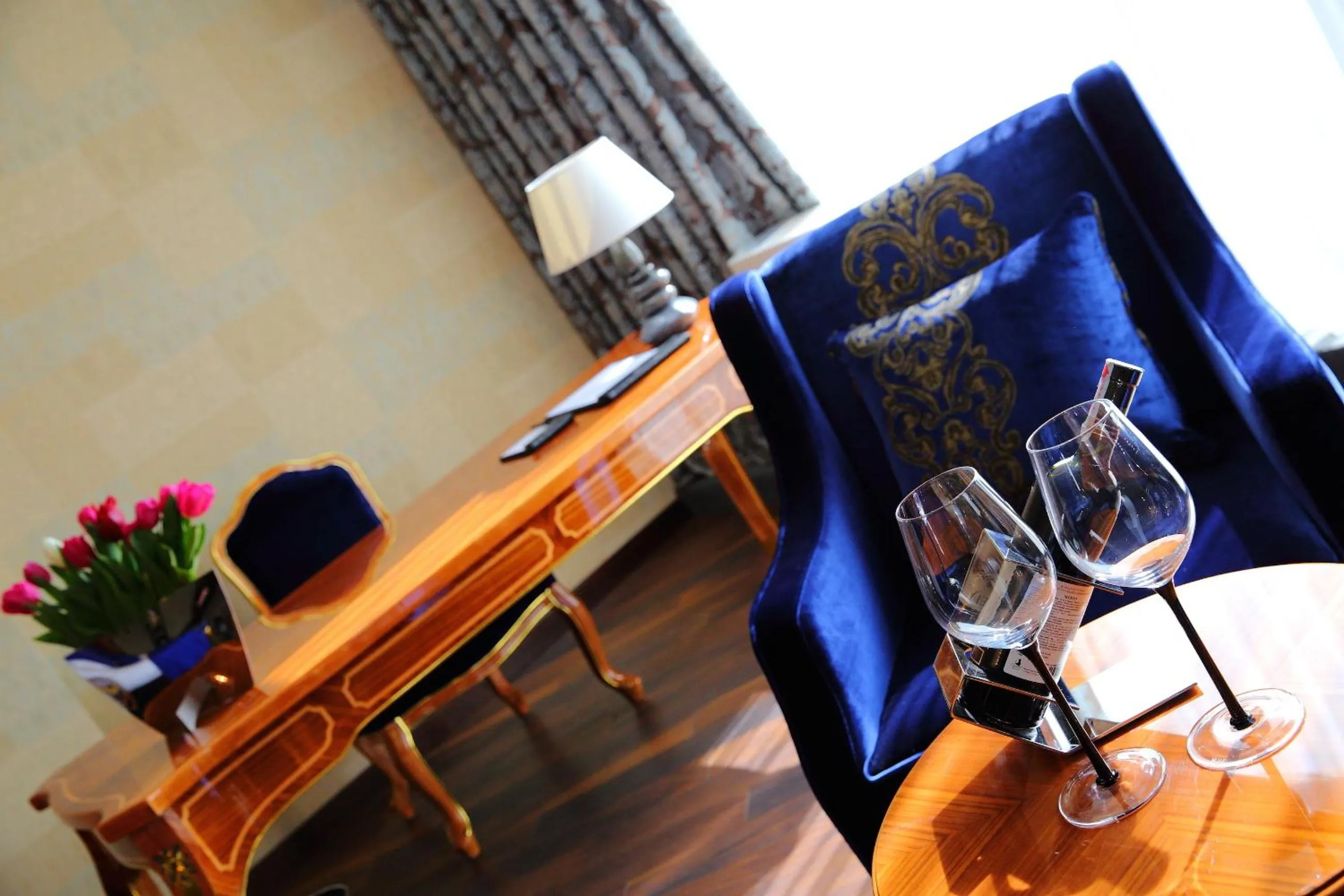 Day in Damas International Hotel