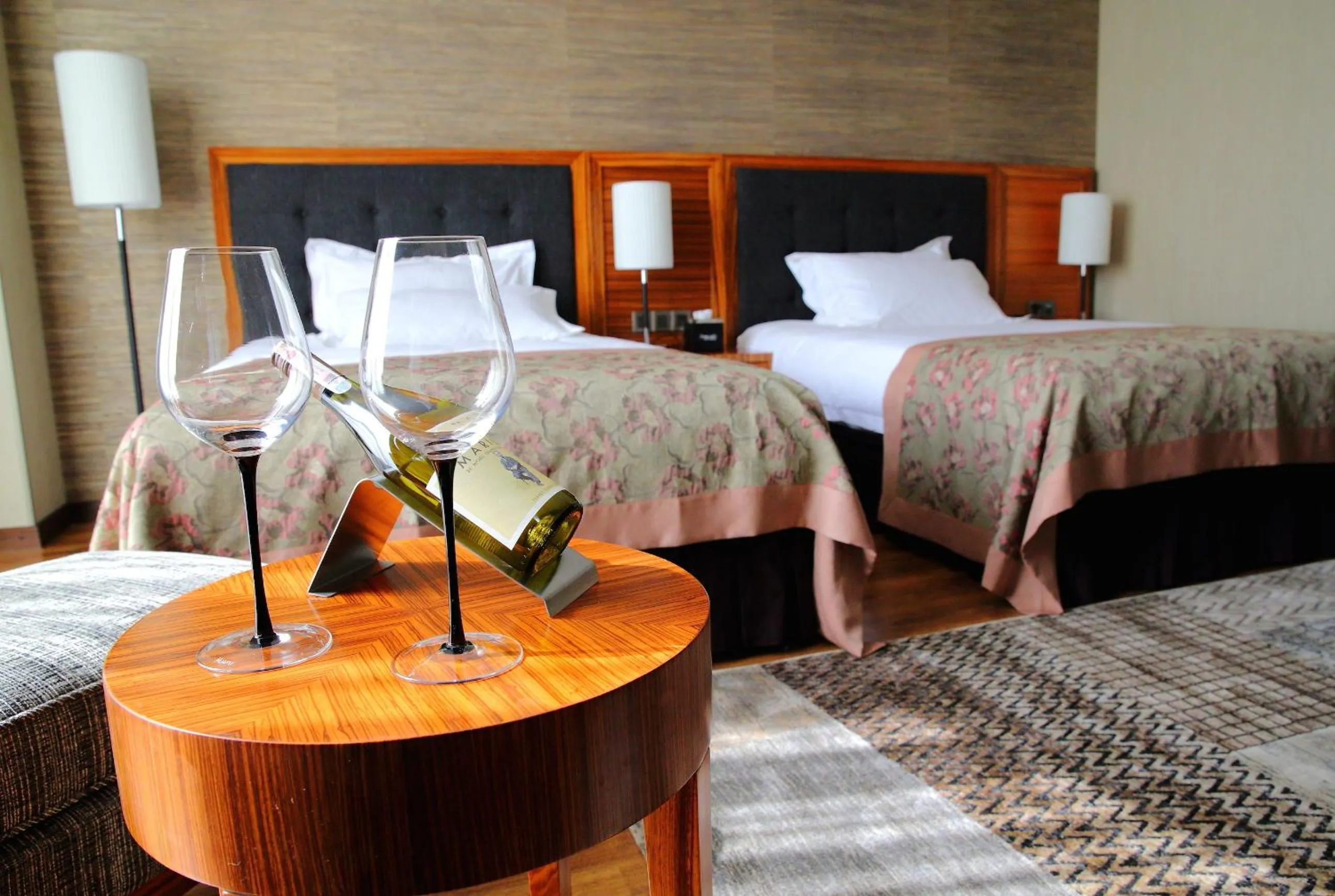 Bed in Damas International Hotel