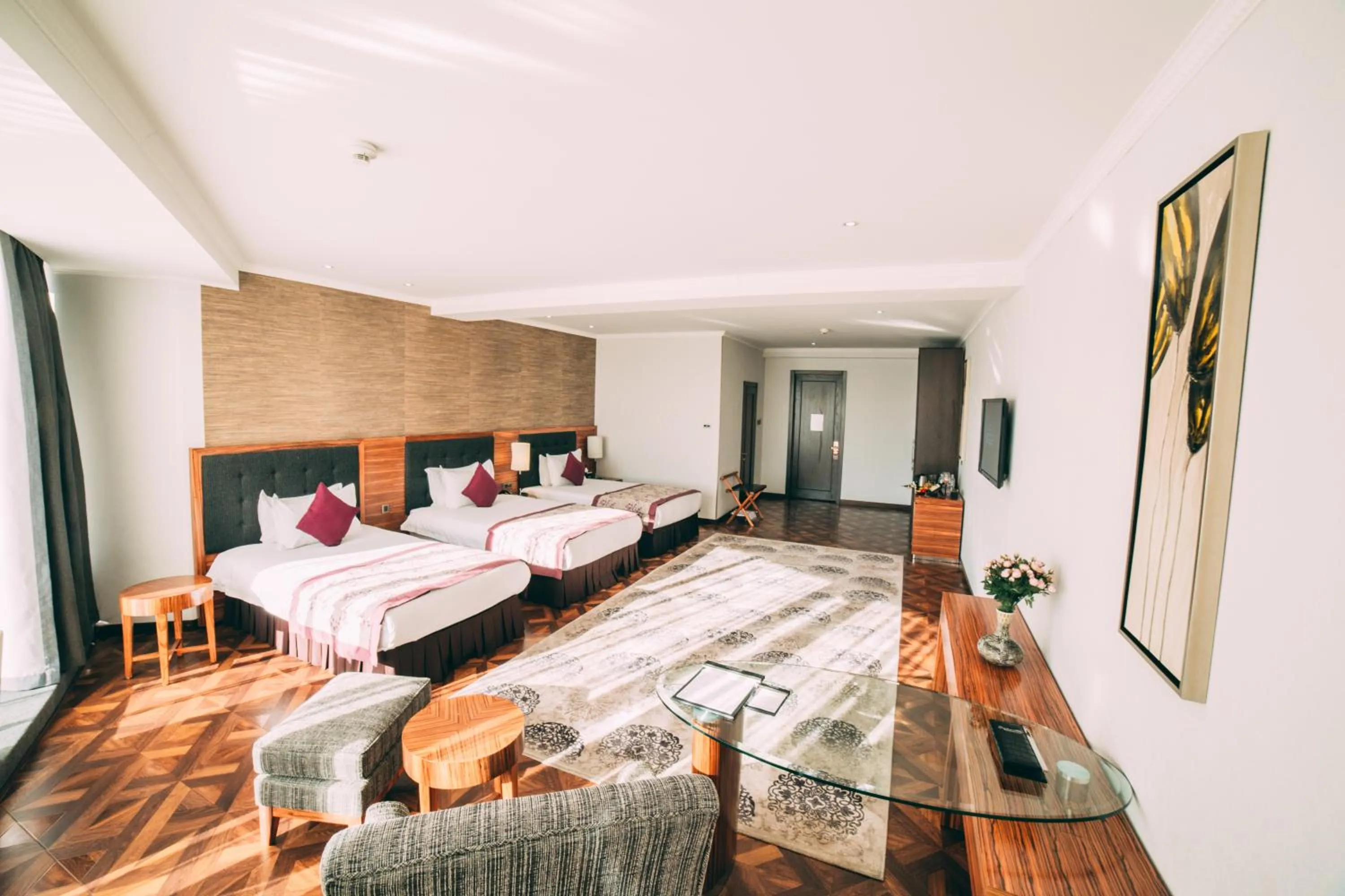 Photo of the whole room, Bed in Damas International Hotel