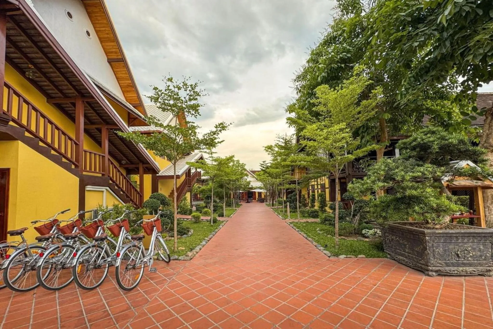 Property building in U Luang Prabang