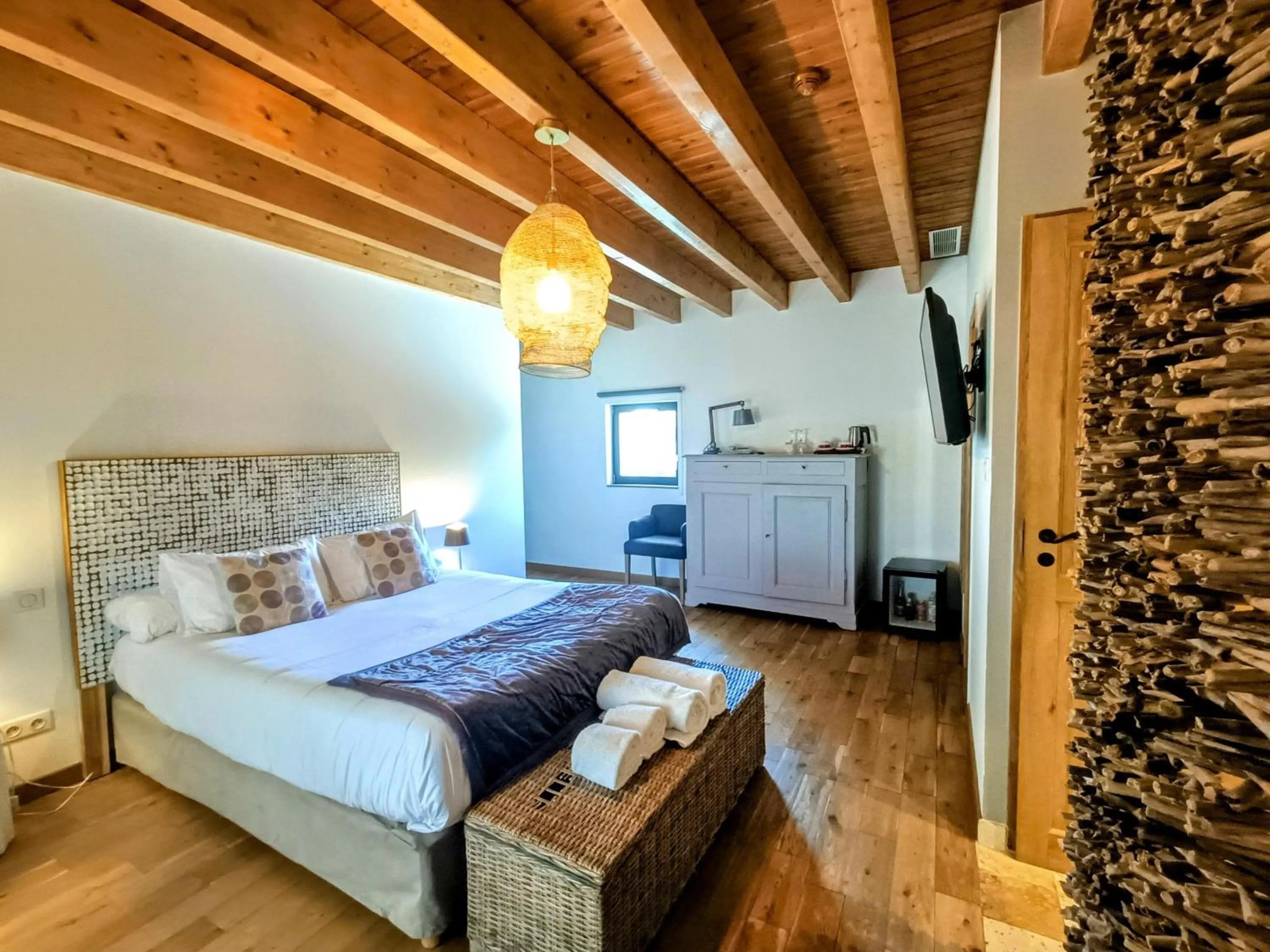 Bed in Les Chambres De La Renaissance