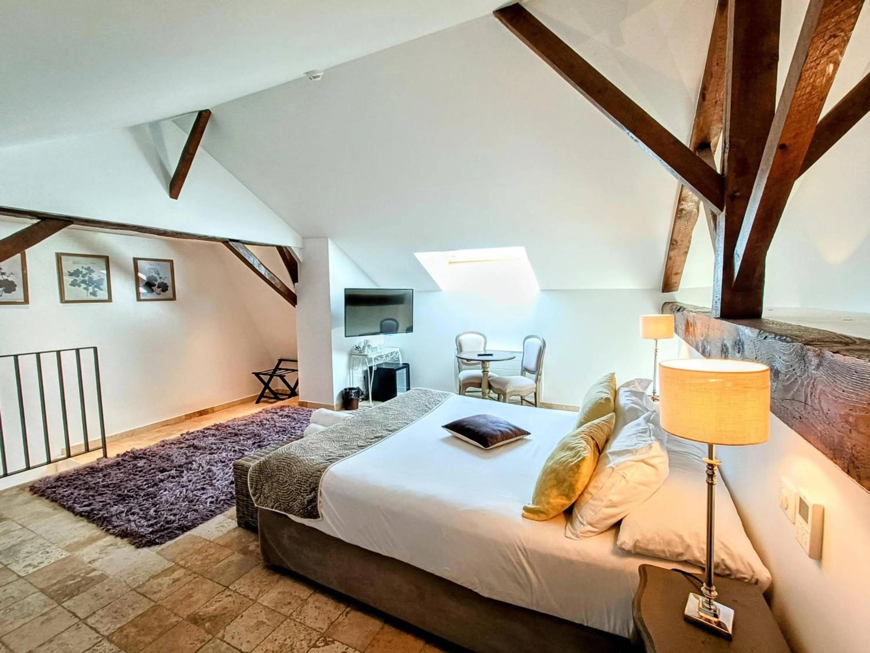 Bed in Les Chambres De La Renaissance